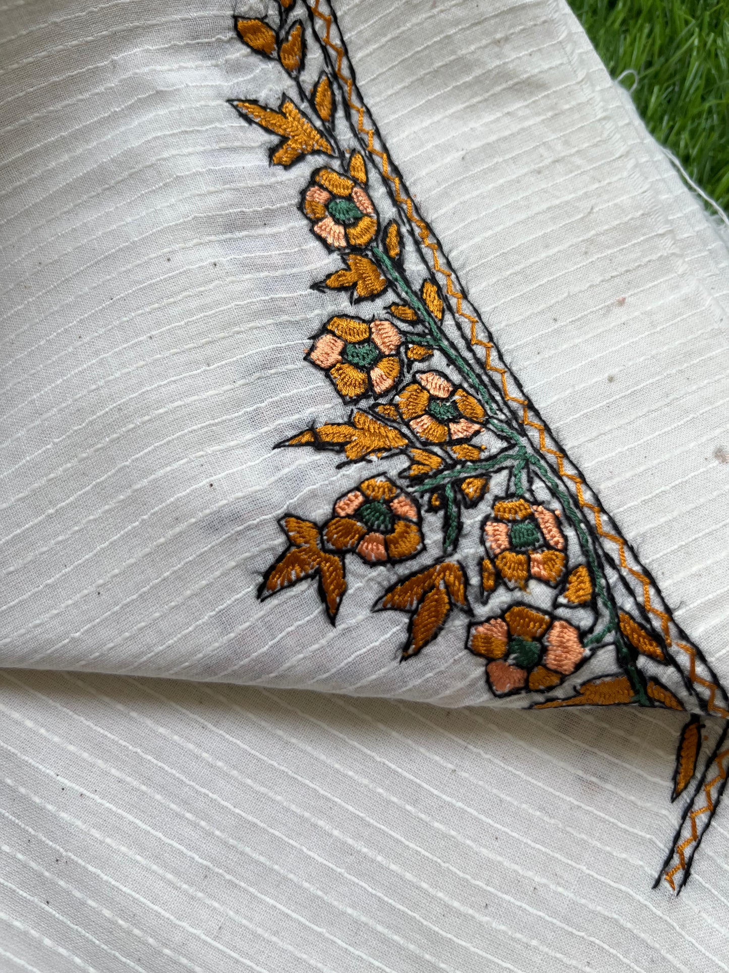 Cotton kashmiri work kurta bandhani Dupatta