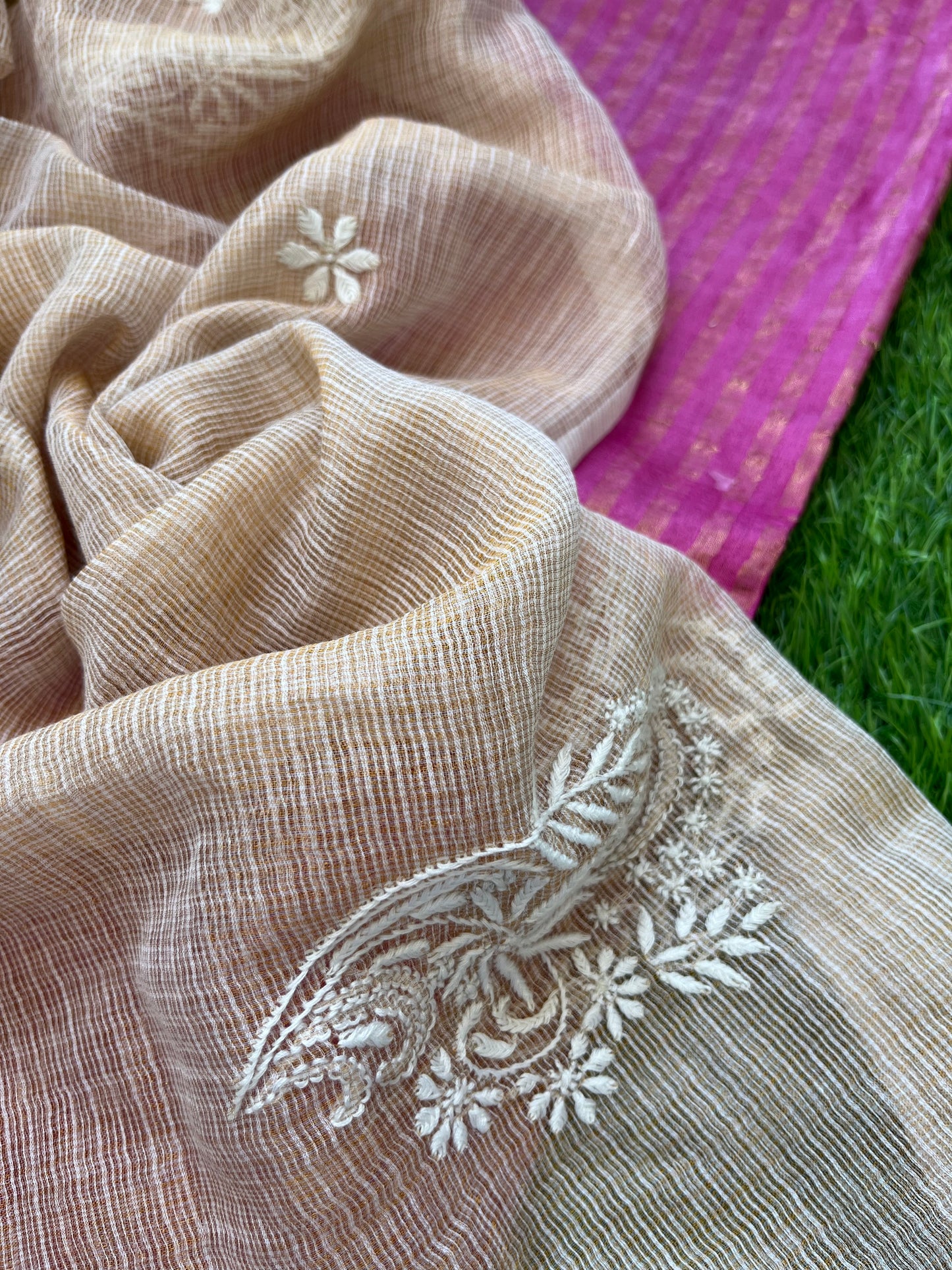 त्योहार :Tussar silk chikankari Dupatta silk with kurta Fabric