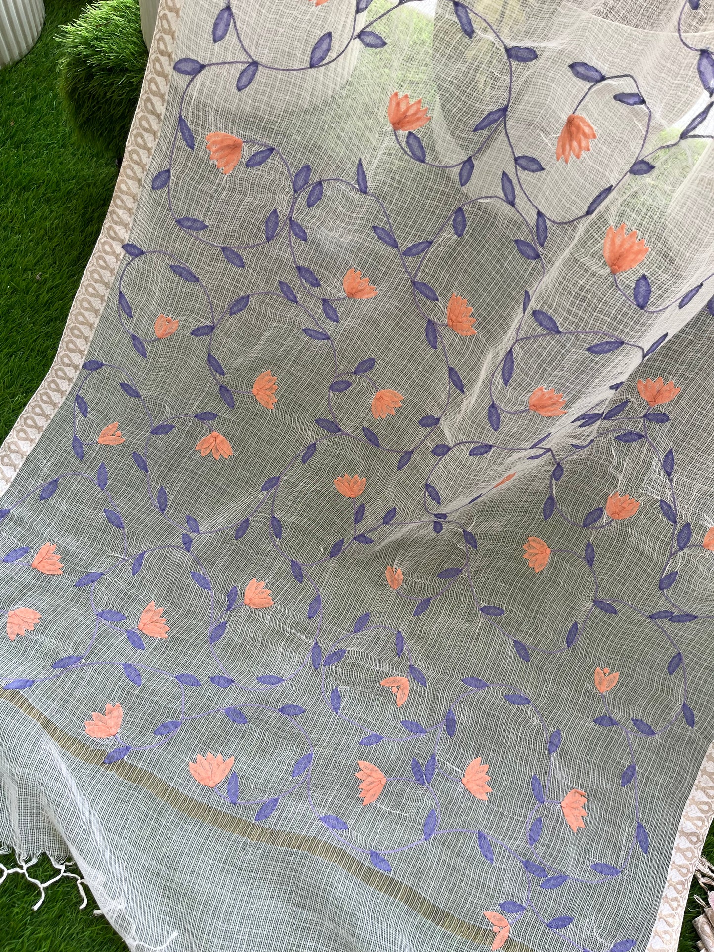 Patti kaam dupatta