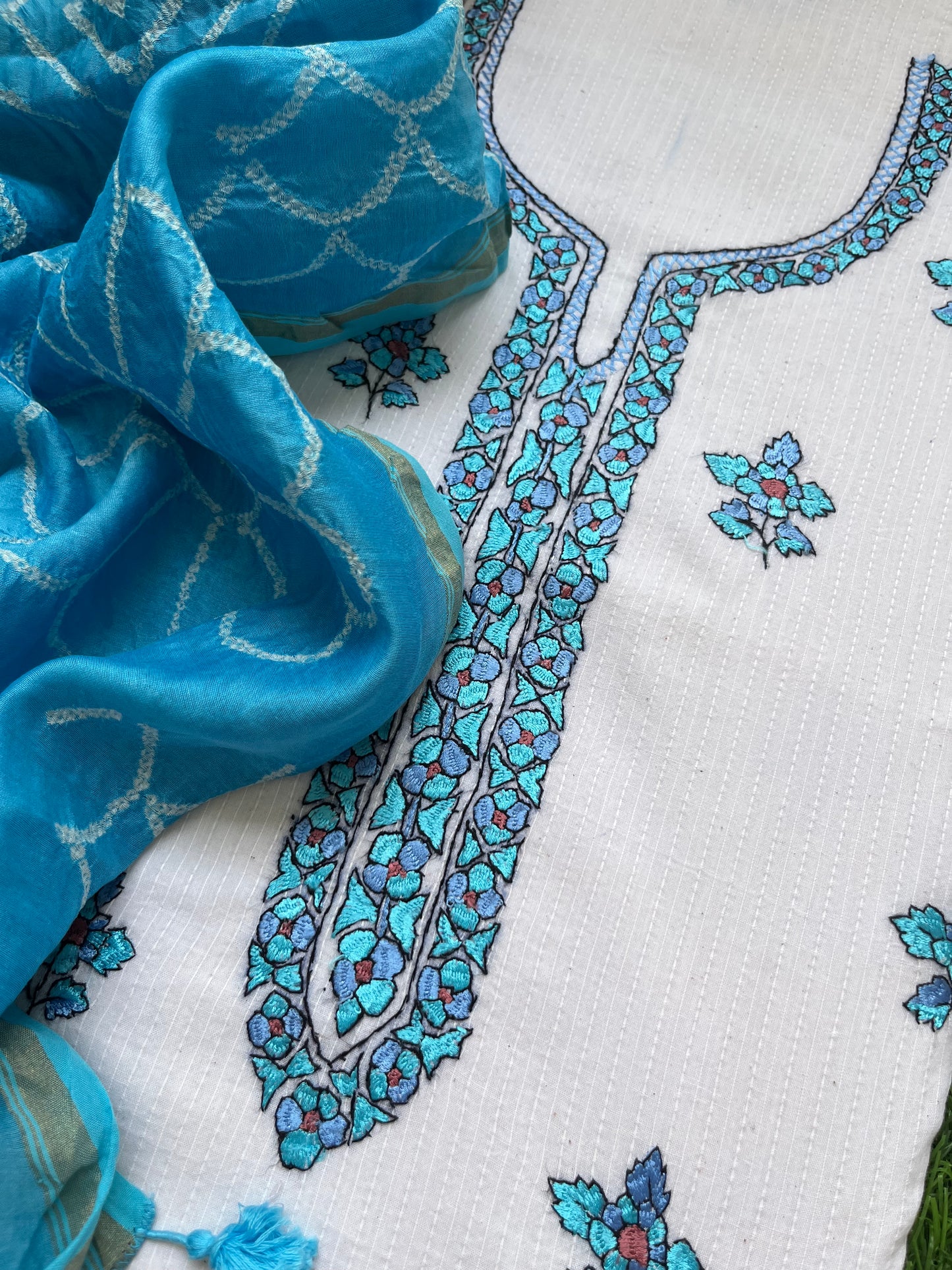 Cotton kashmiri work kurta bandhani Dupatta