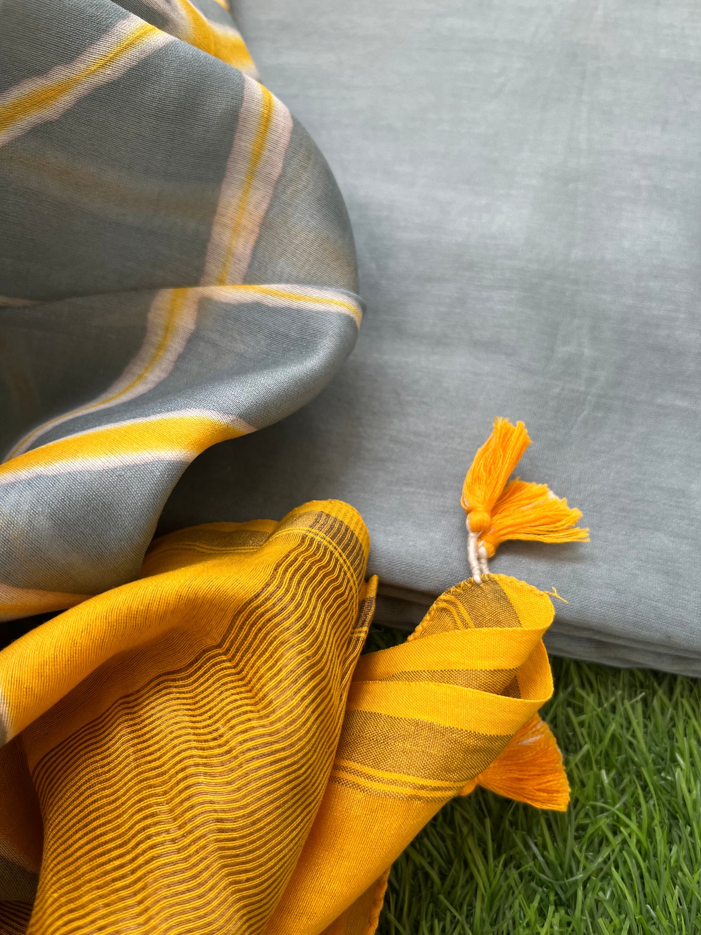 Chanderi Clamp Dye dupatta with plain fabric