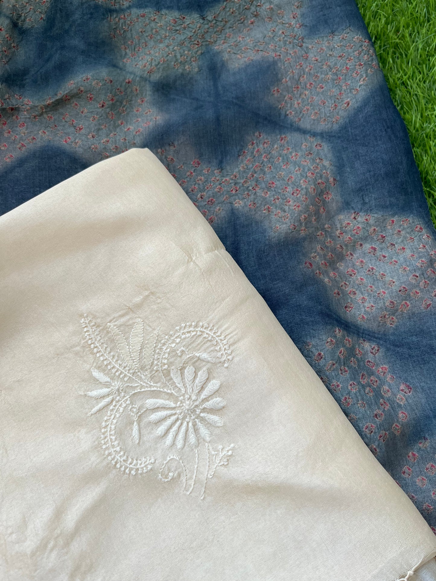 त्योहार :Tussar silk chikankari Dupatta silk with badhani kurta Fabric