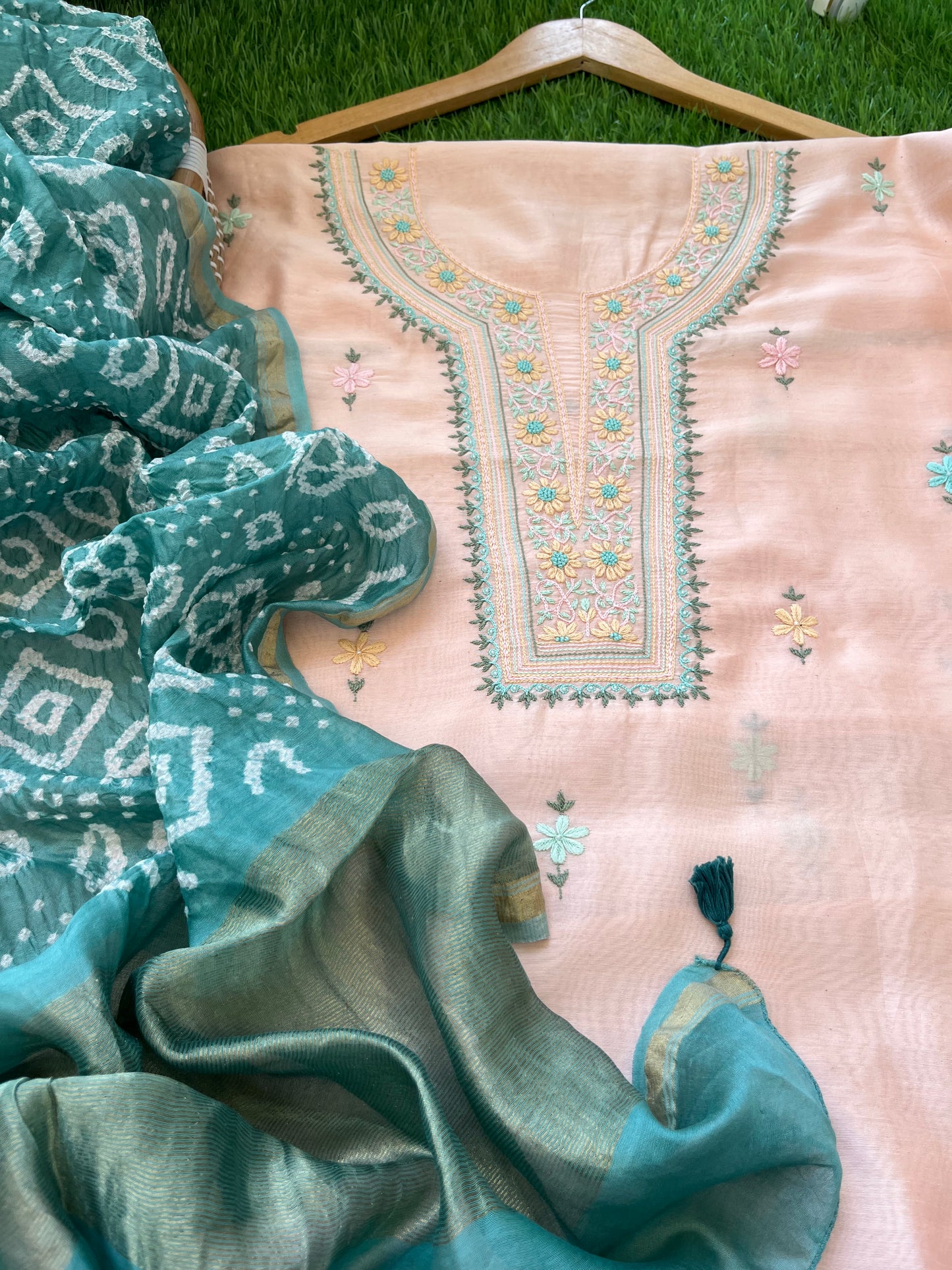 Hand embroidered chanderi kurta bandhani dupatta