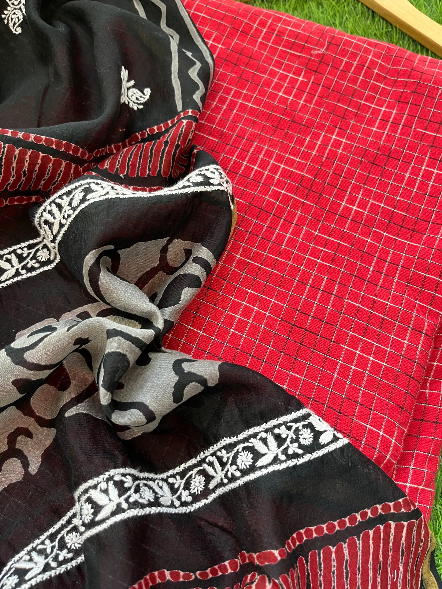 रोज़ाना :Chanderi Chikankari Dupatta with cotton kurta bottom Fabric