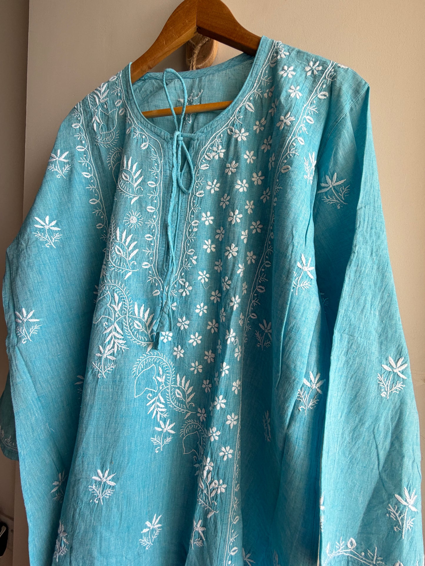 Rozana: Mangalgiri Cotton chikankari kurta