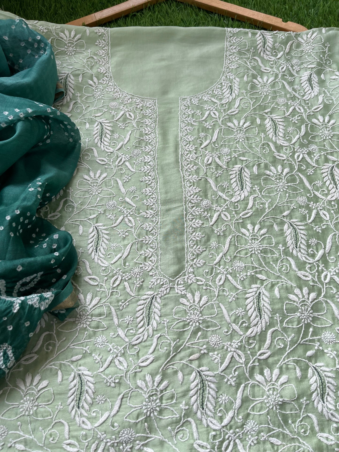 Chanderi Chikankari Kurta bandhani Dupatta