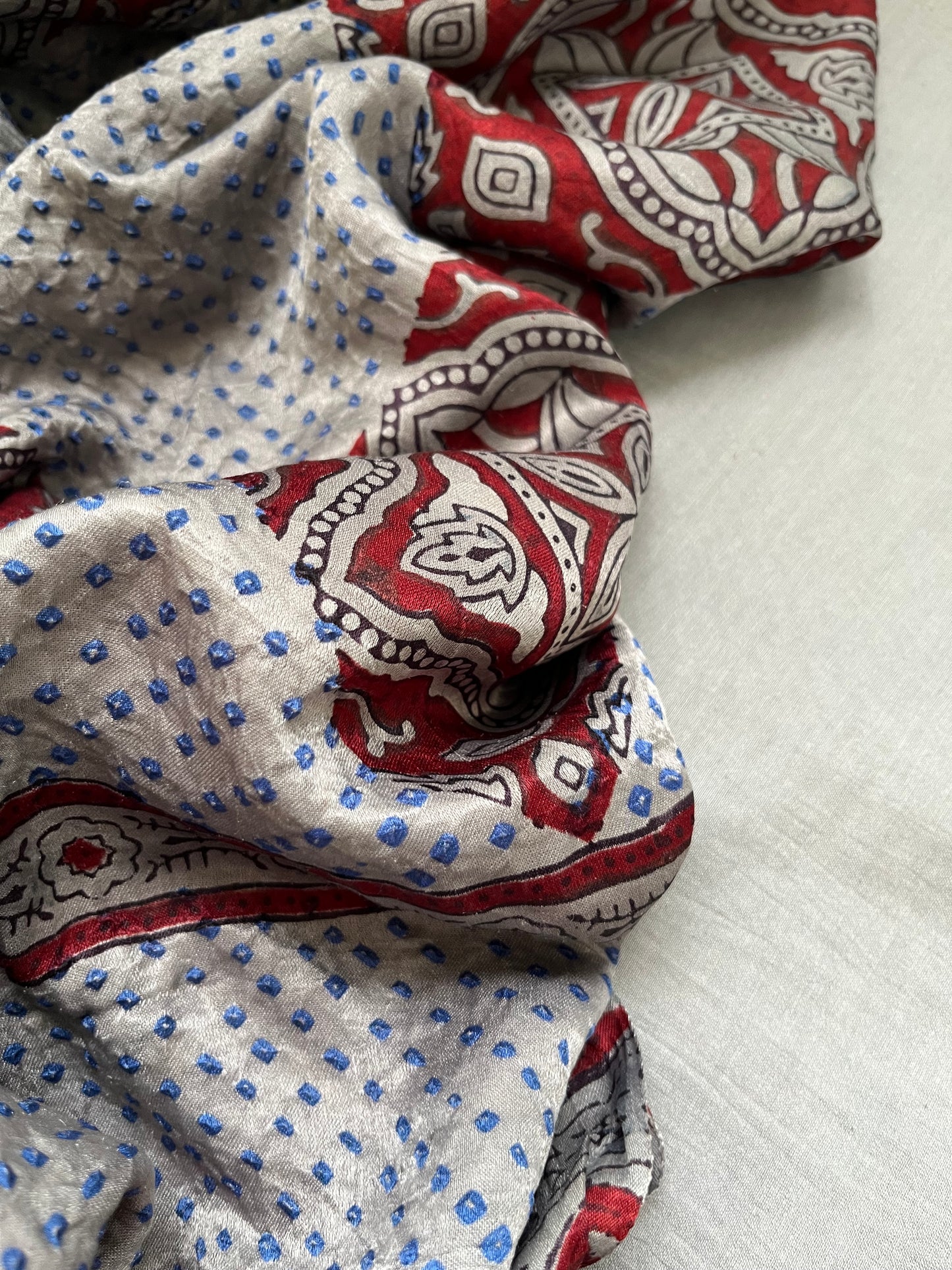 त्योहार :Gajji silk bandhani Dupatta with plain chanderi kurta bottom Fabric