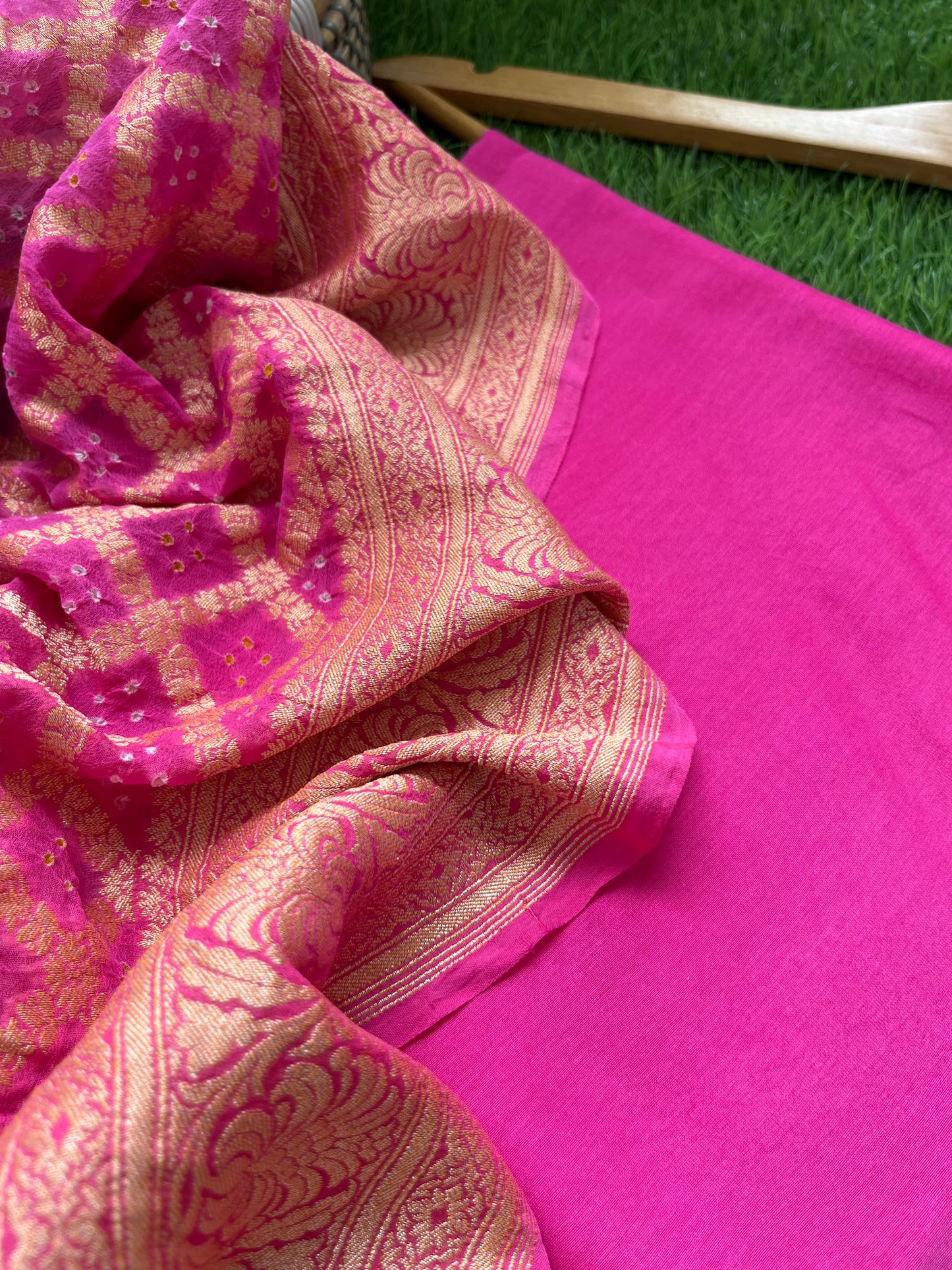 त्योहार् -Banarasi bandhani georgette dupatta chanderi fabric