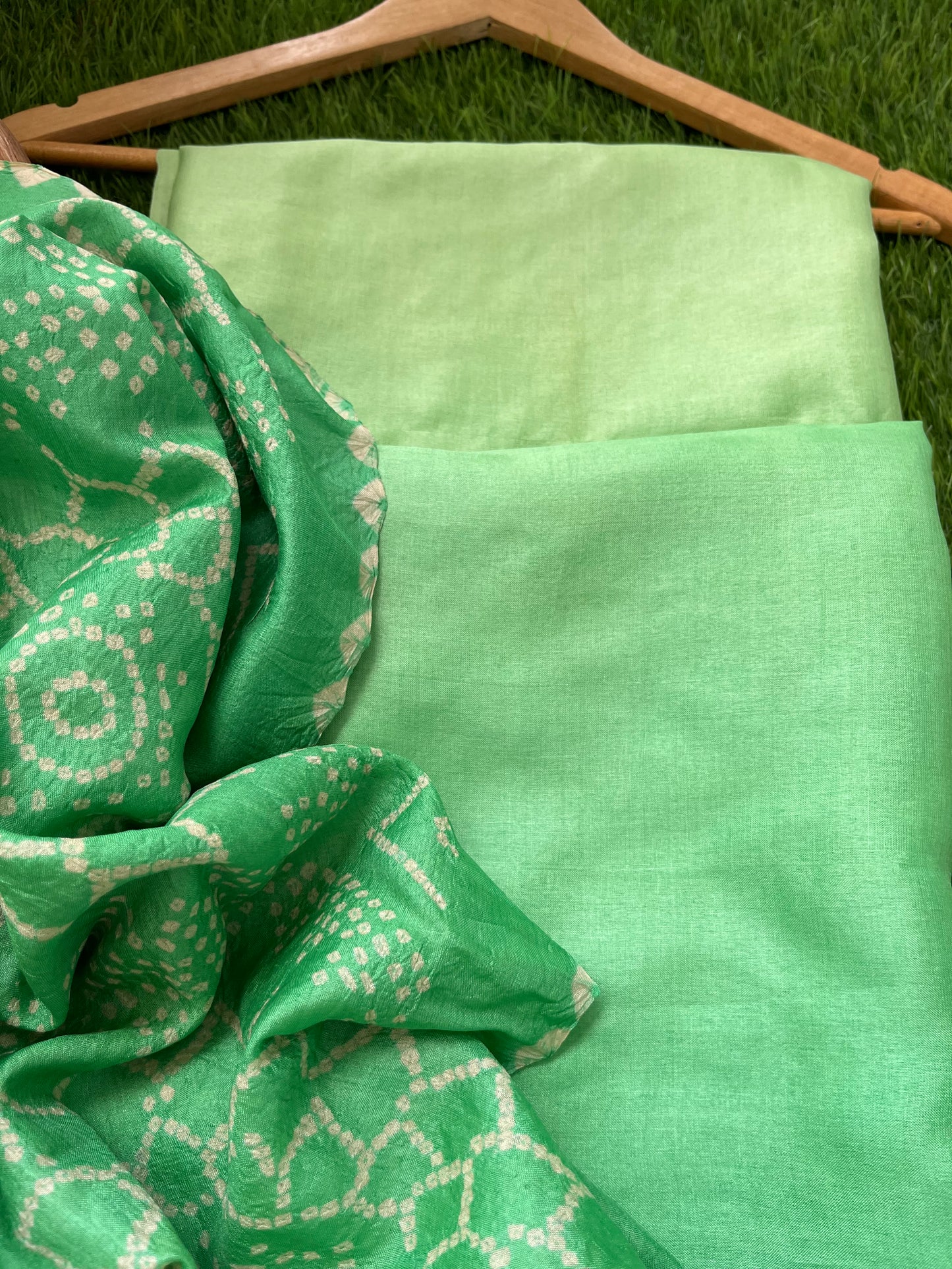 Tussar silk Bandhani dupatta plain kurta