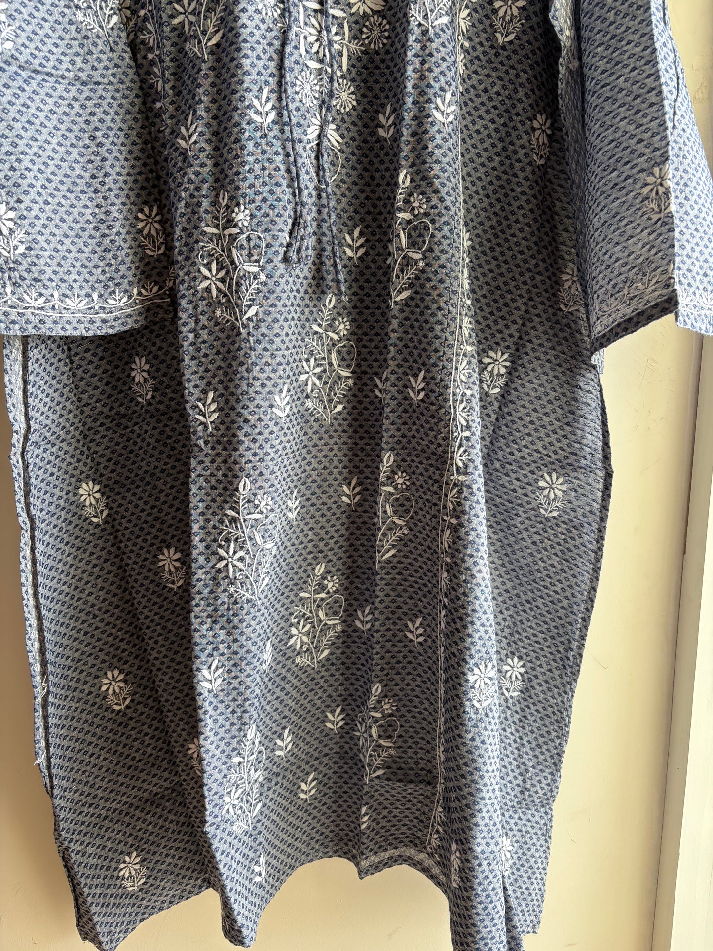 Rozana: Mangalgiri Cotton chikankari kurta