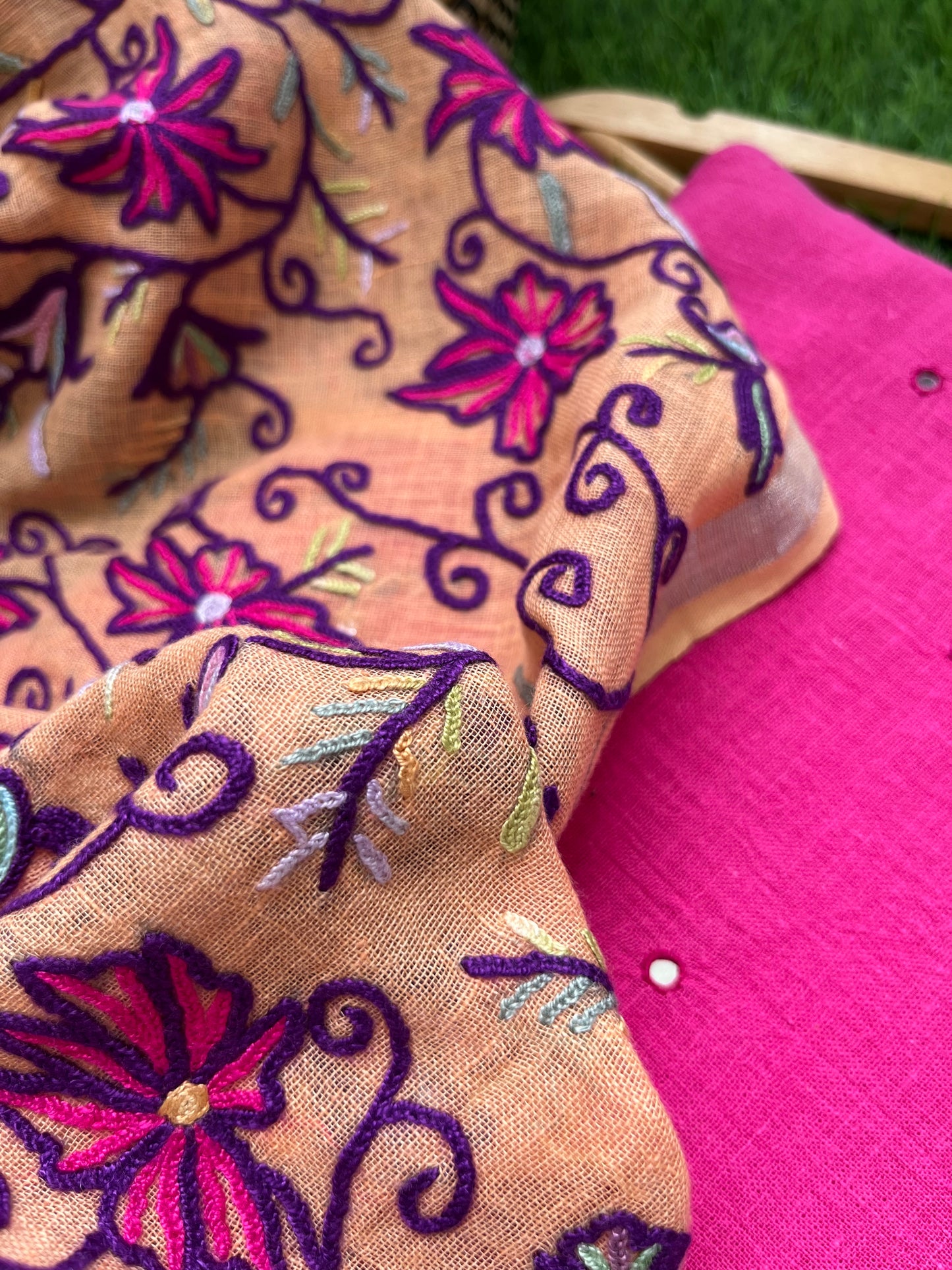 Linen aari kaam dupatta paired with kala cotton kurta fabric