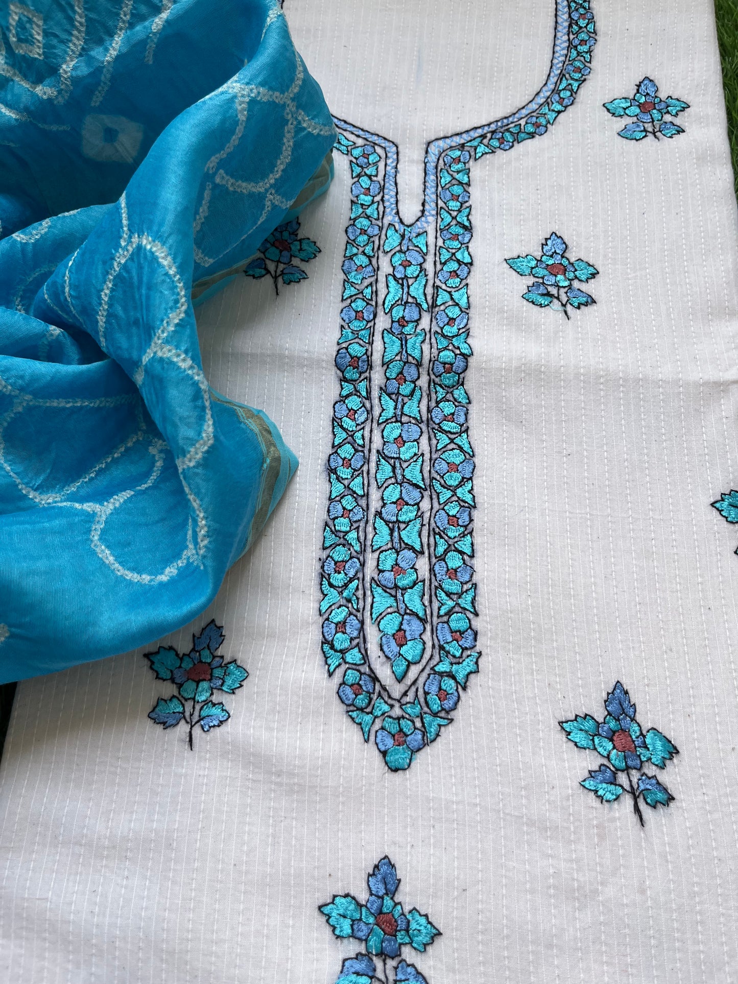 Cotton kashmiri work kurta bandhani Dupatta