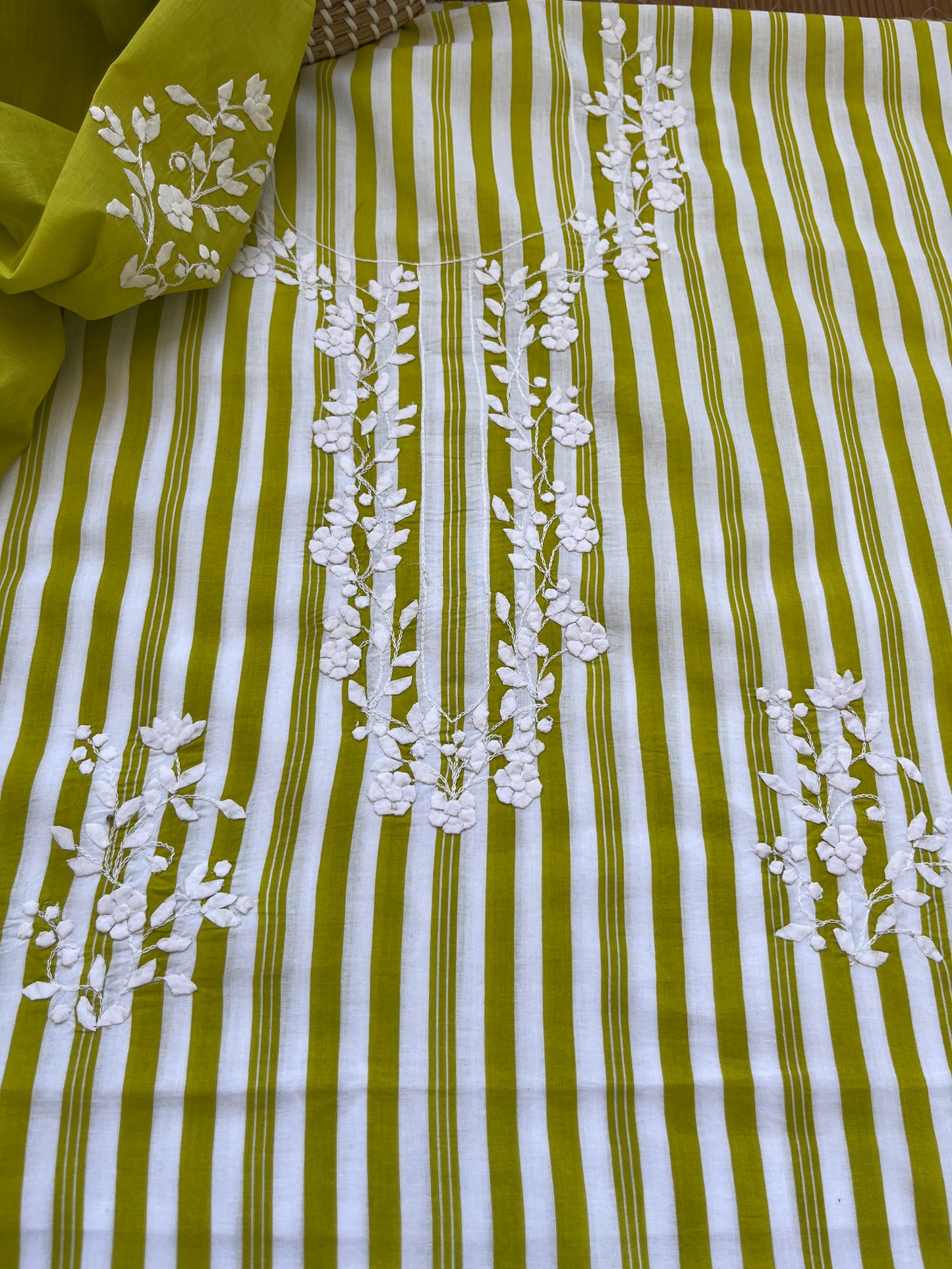 Patti kaam kurta Dupatta