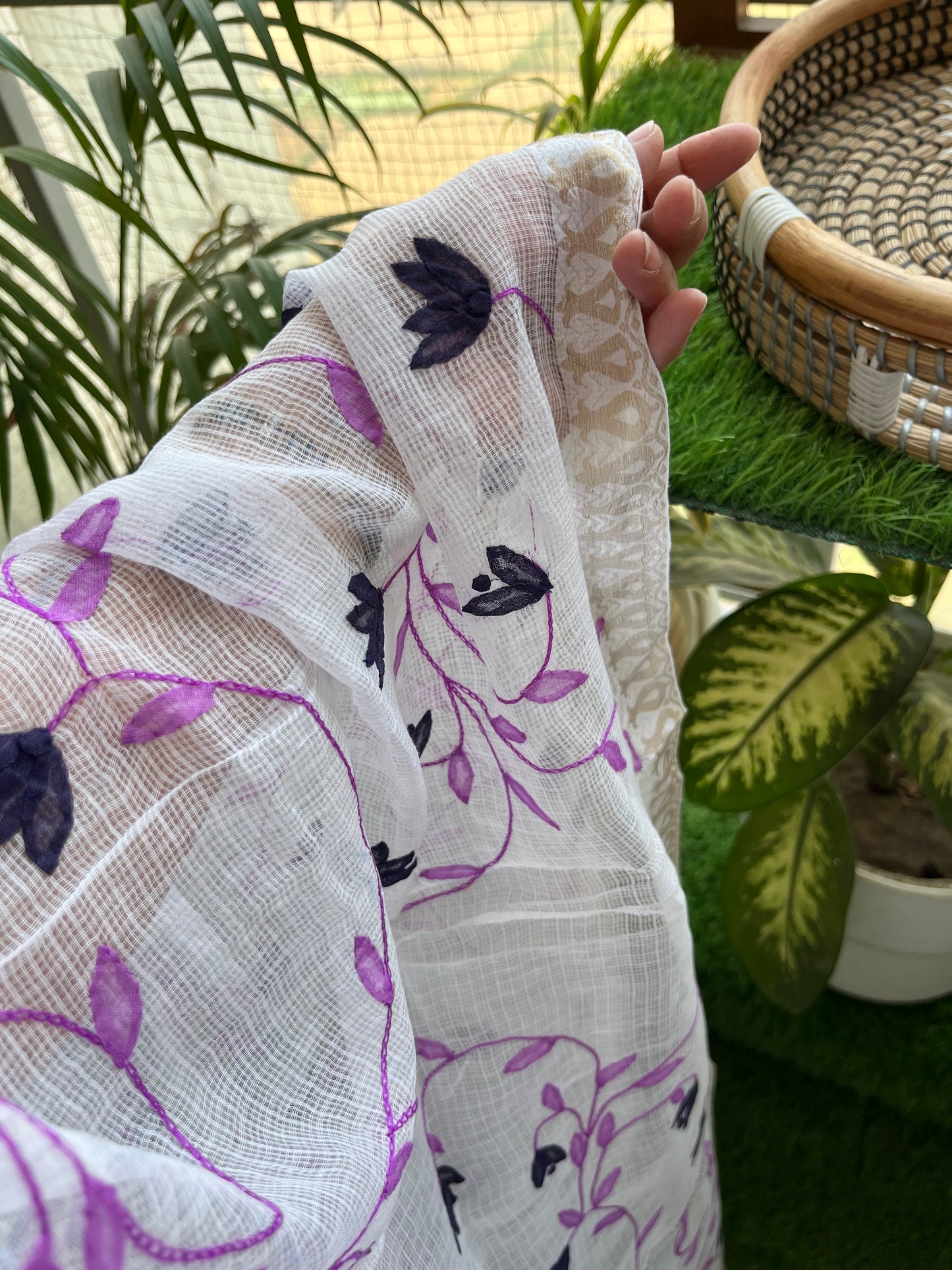 Patti kaam dupatta