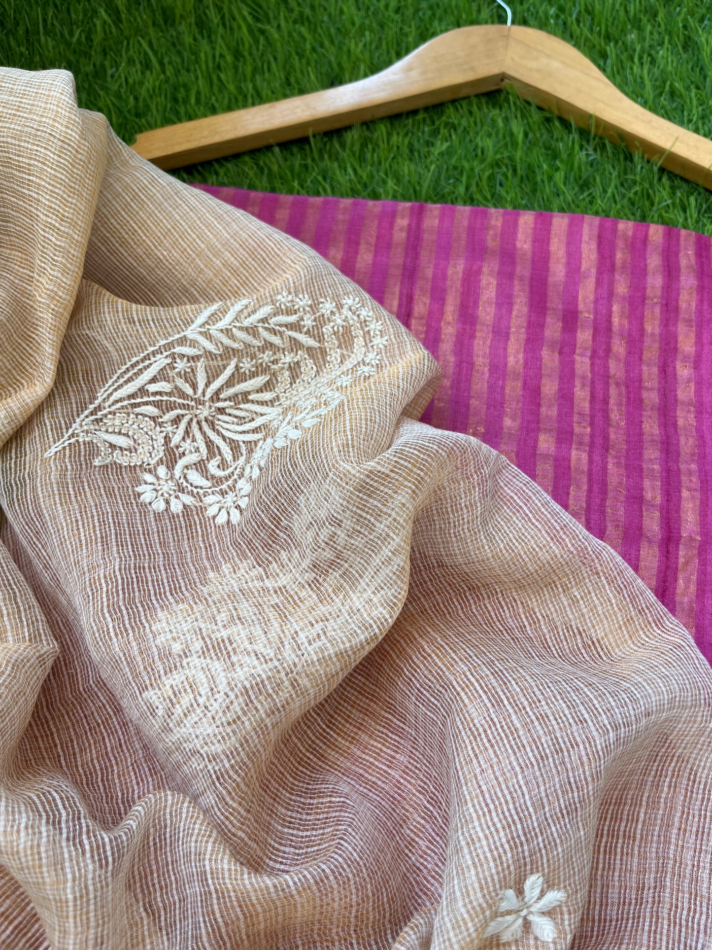 त्योहार :Tussar silk chikankari Dupatta silk with kurta Fabric