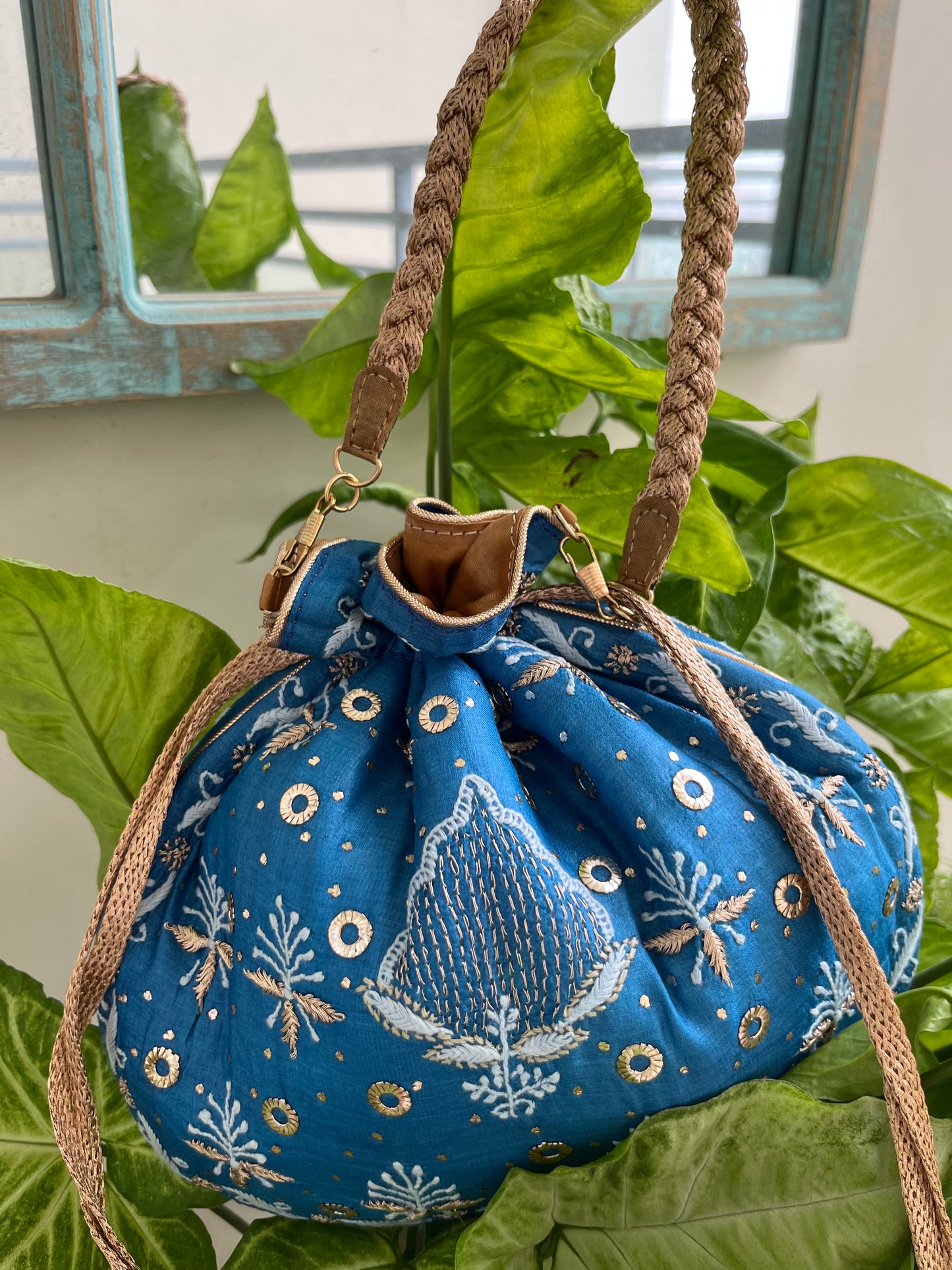 Chikankari Potli