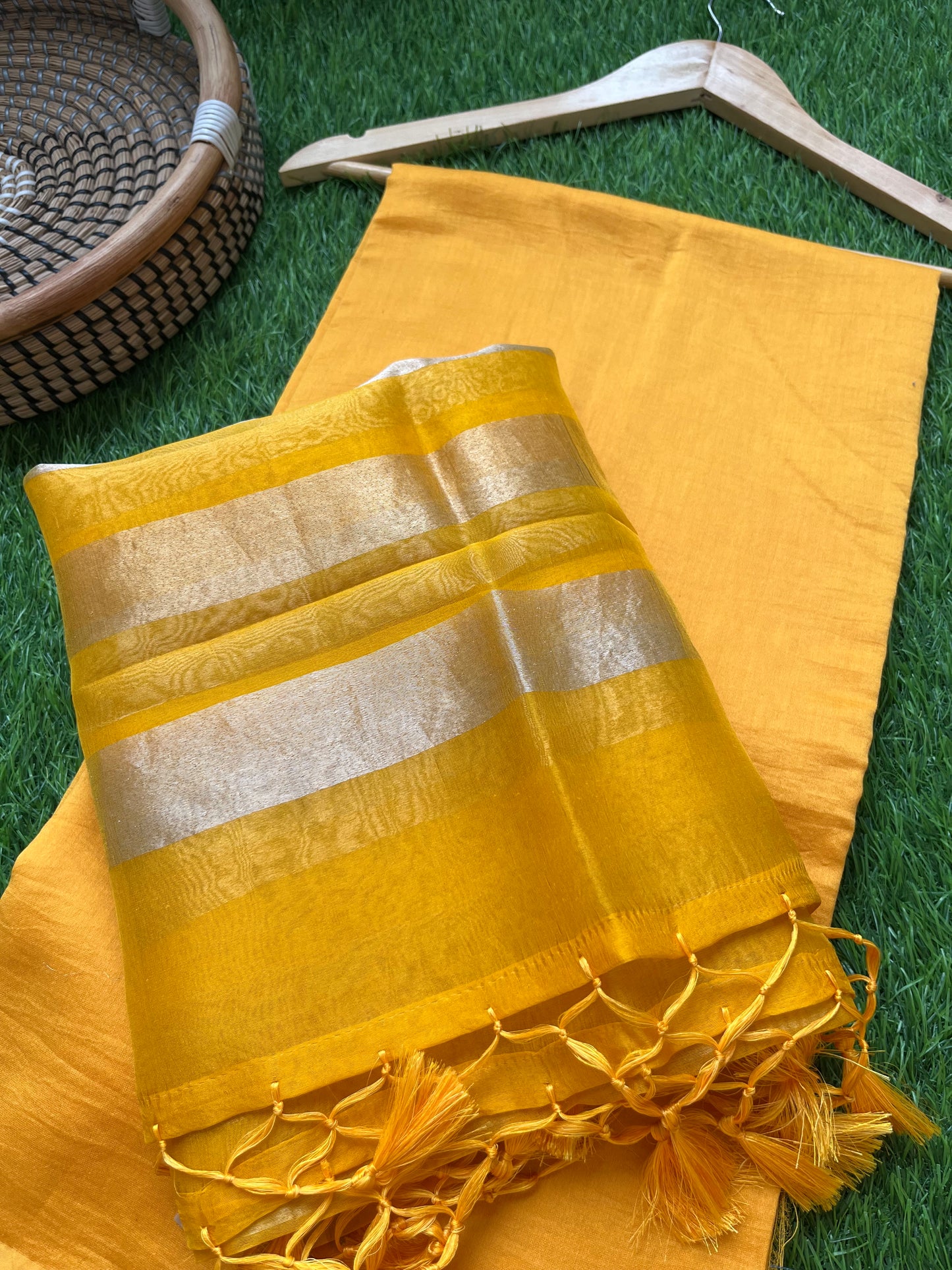त्योहार् Banarasi organza dupatta chanderi fabric