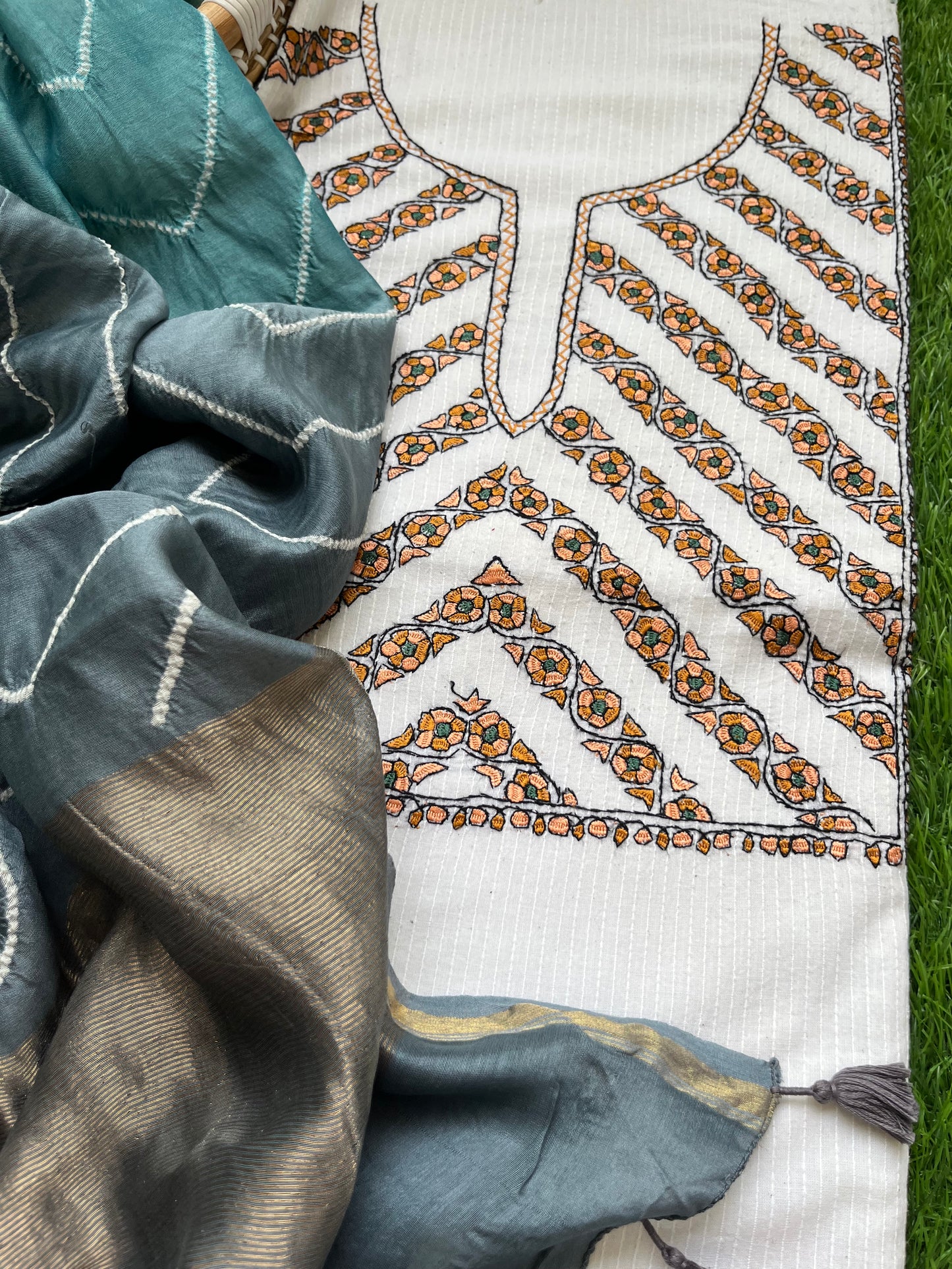 Cotton kashmiri work kurta bandhani Dupatta