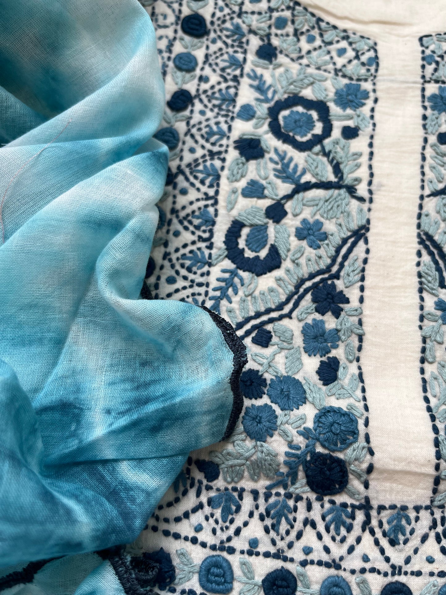 Knot work kurta mul tie and dye dupatta