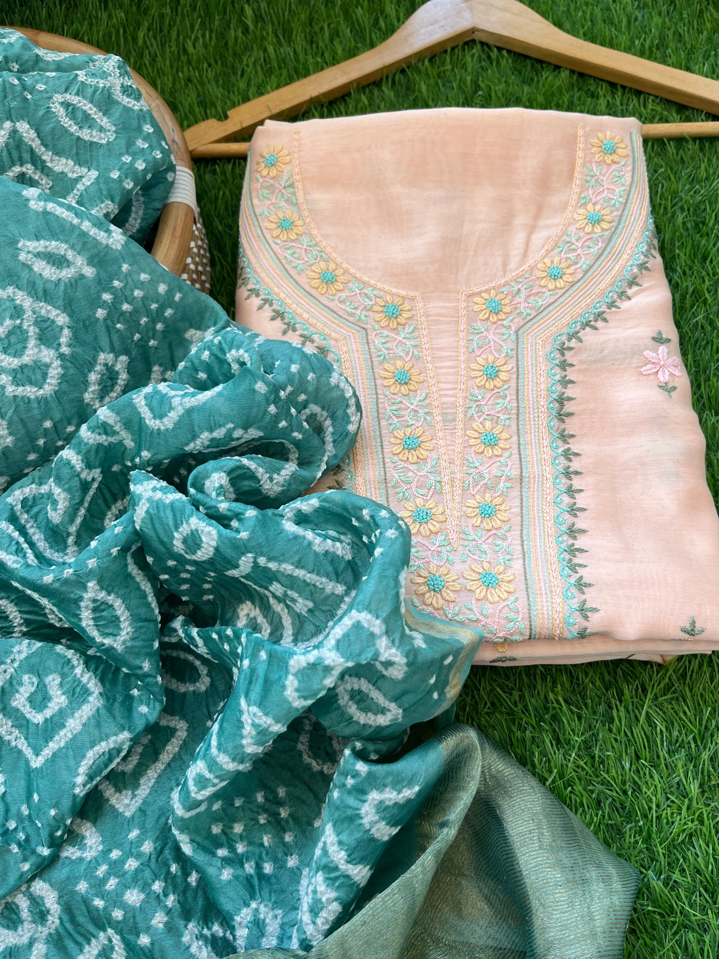 Hand embroidered chanderi kurta bandhani dupatta