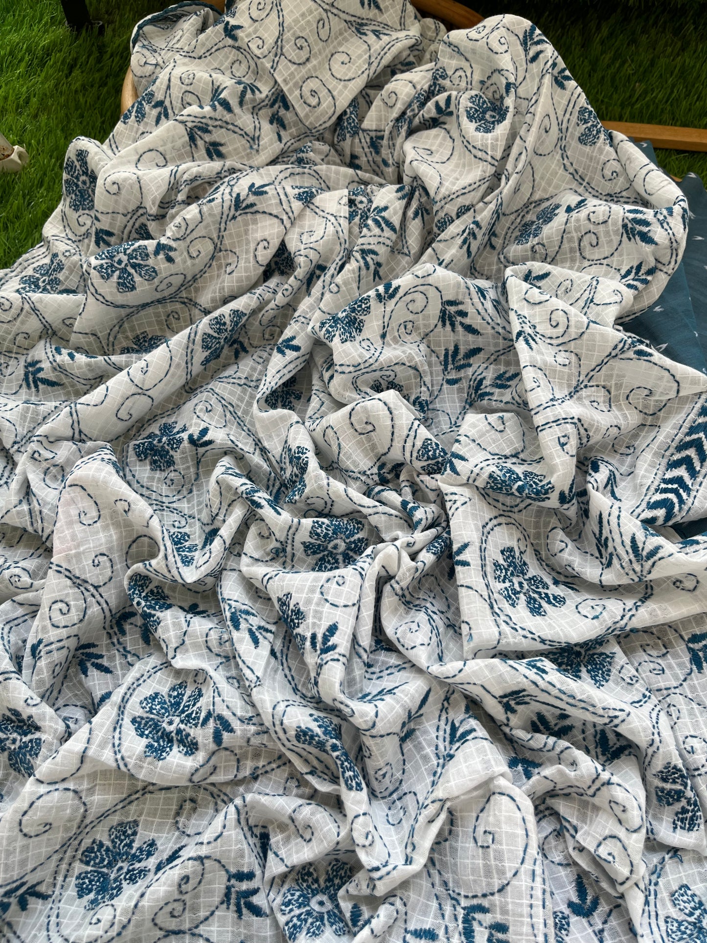 Handwoven Cotton Dupatta with mangalgiri cotton kurta Bottom