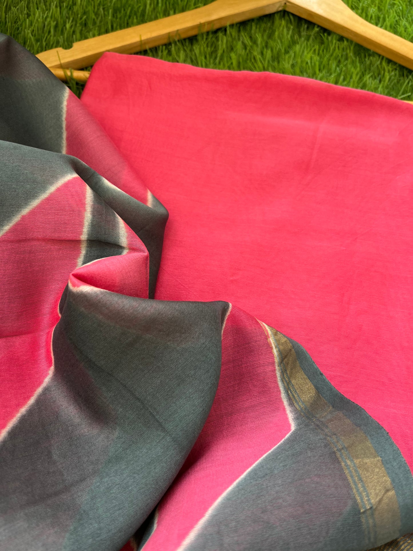 Chanderi Clamp Dye dupatta with plain fabric