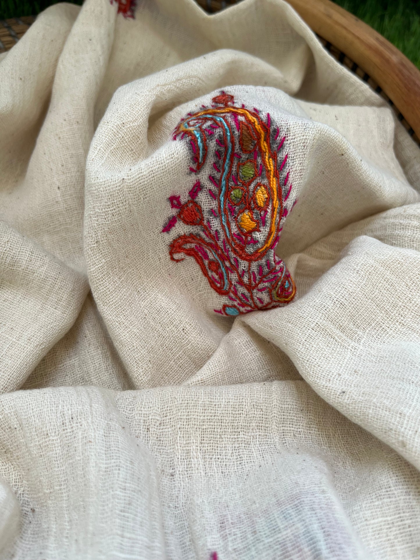 Kala Cotton kashmiri thread work stole