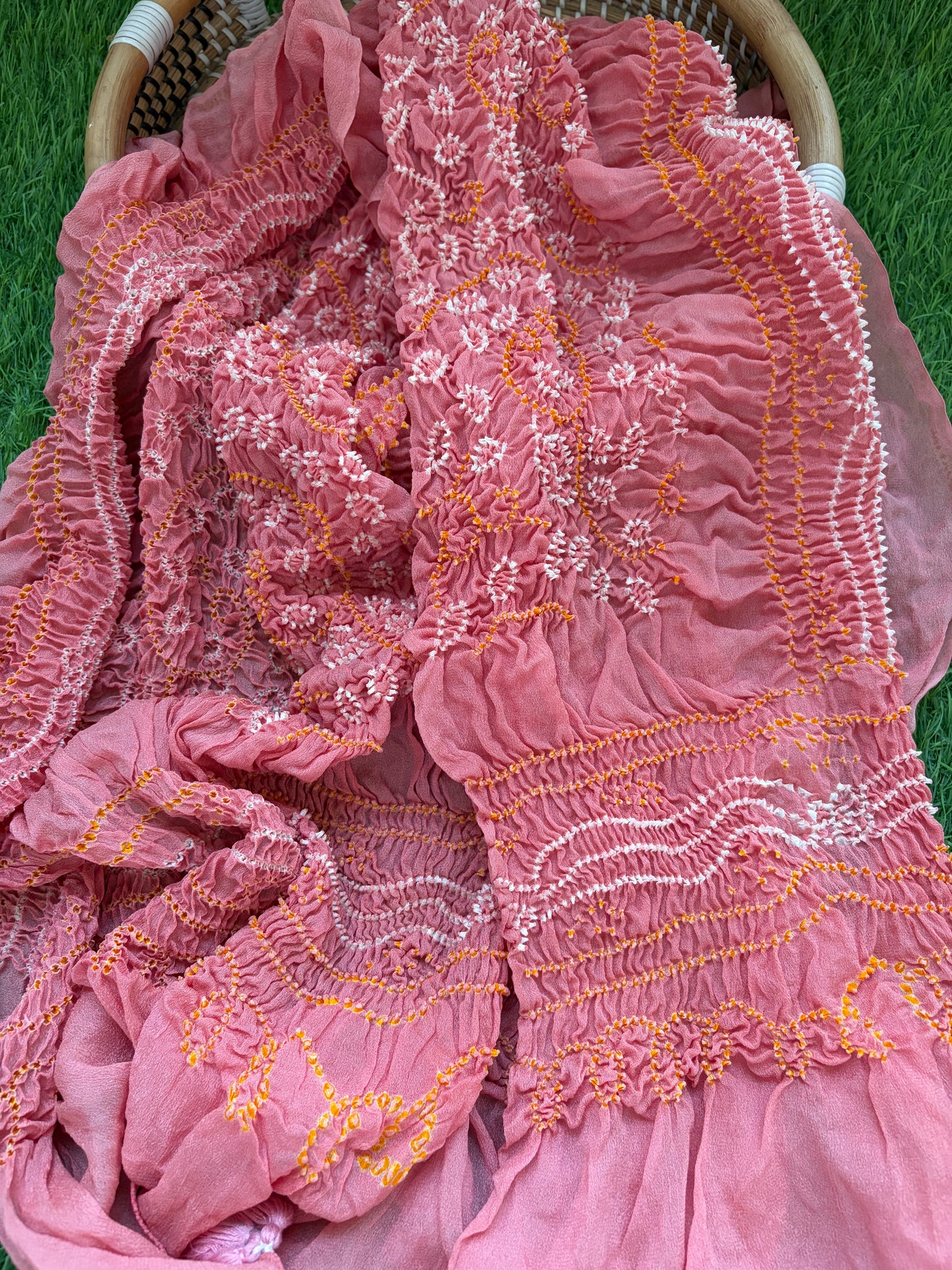 Bandhani chinon Dupatta