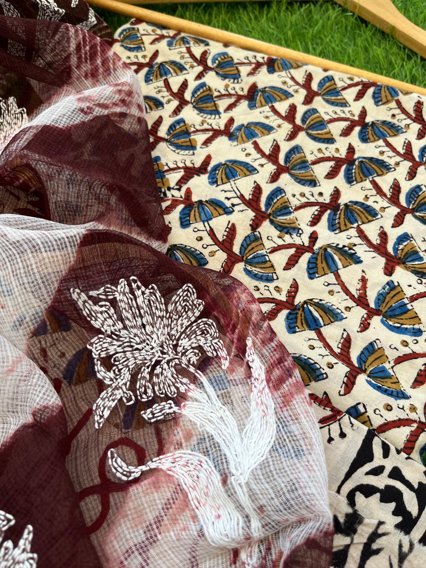 रोज़ाना :kota doria Chikankari Dupatta with cotton block print kurta bottom Fabric