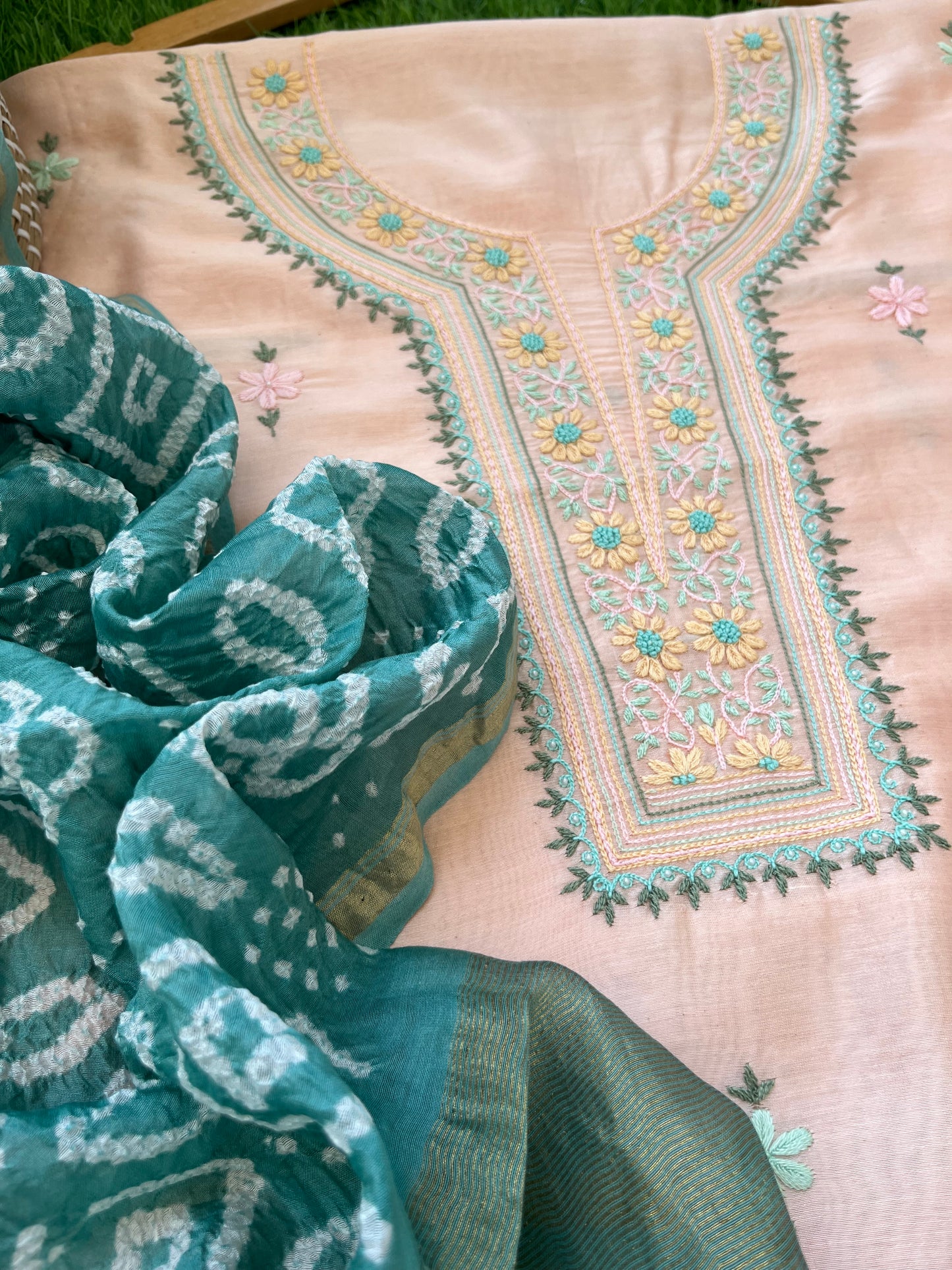 Hand embroidered chanderi kurta bandhani dupatta