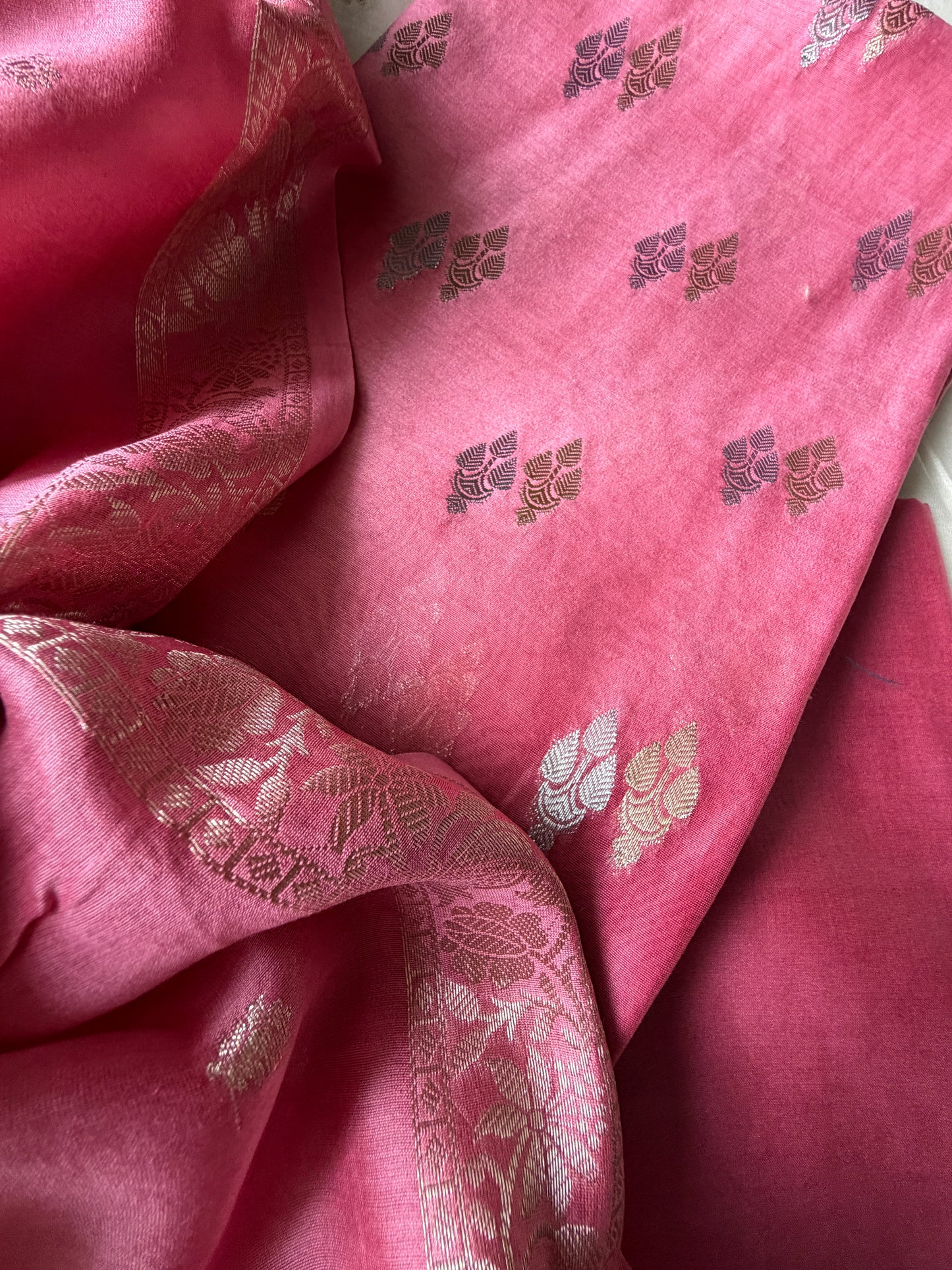 त्योहार् -Banarasi chanderi dupatta kurta
