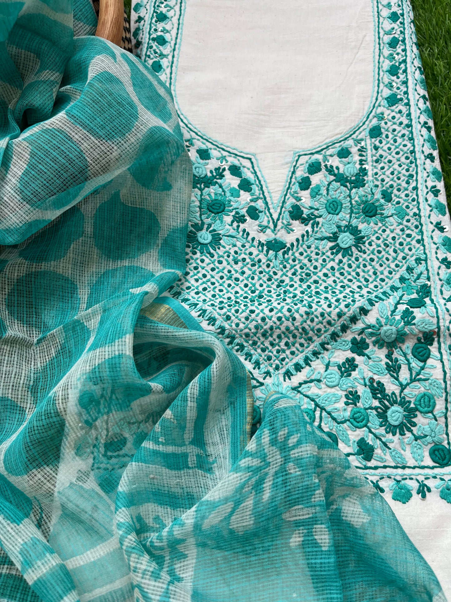 Knot work kurta block print dupatta