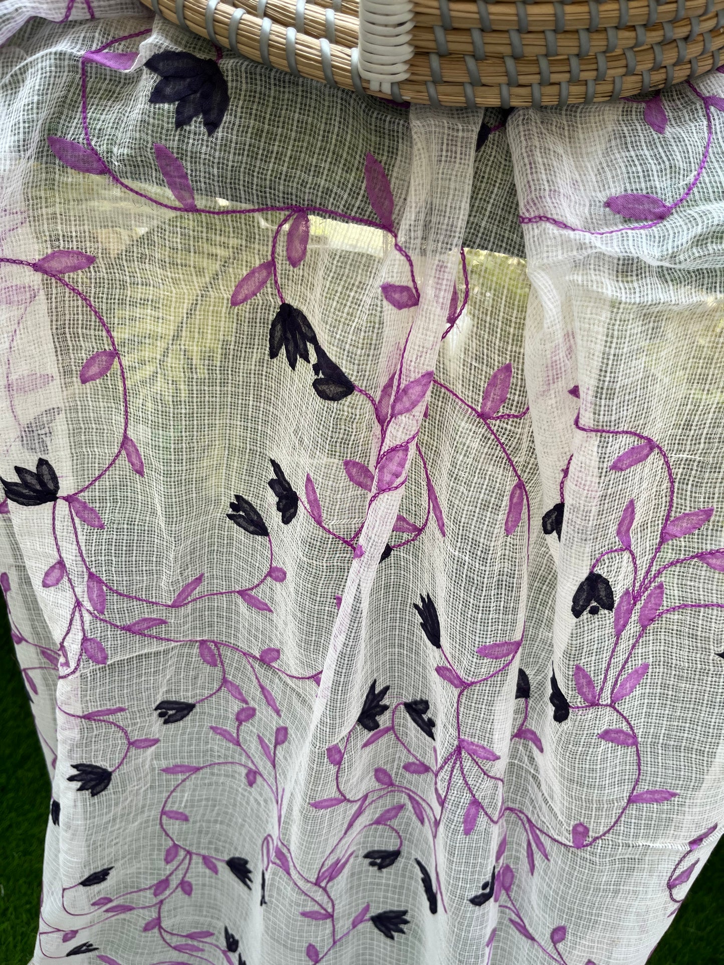 Patti kaam dupatta