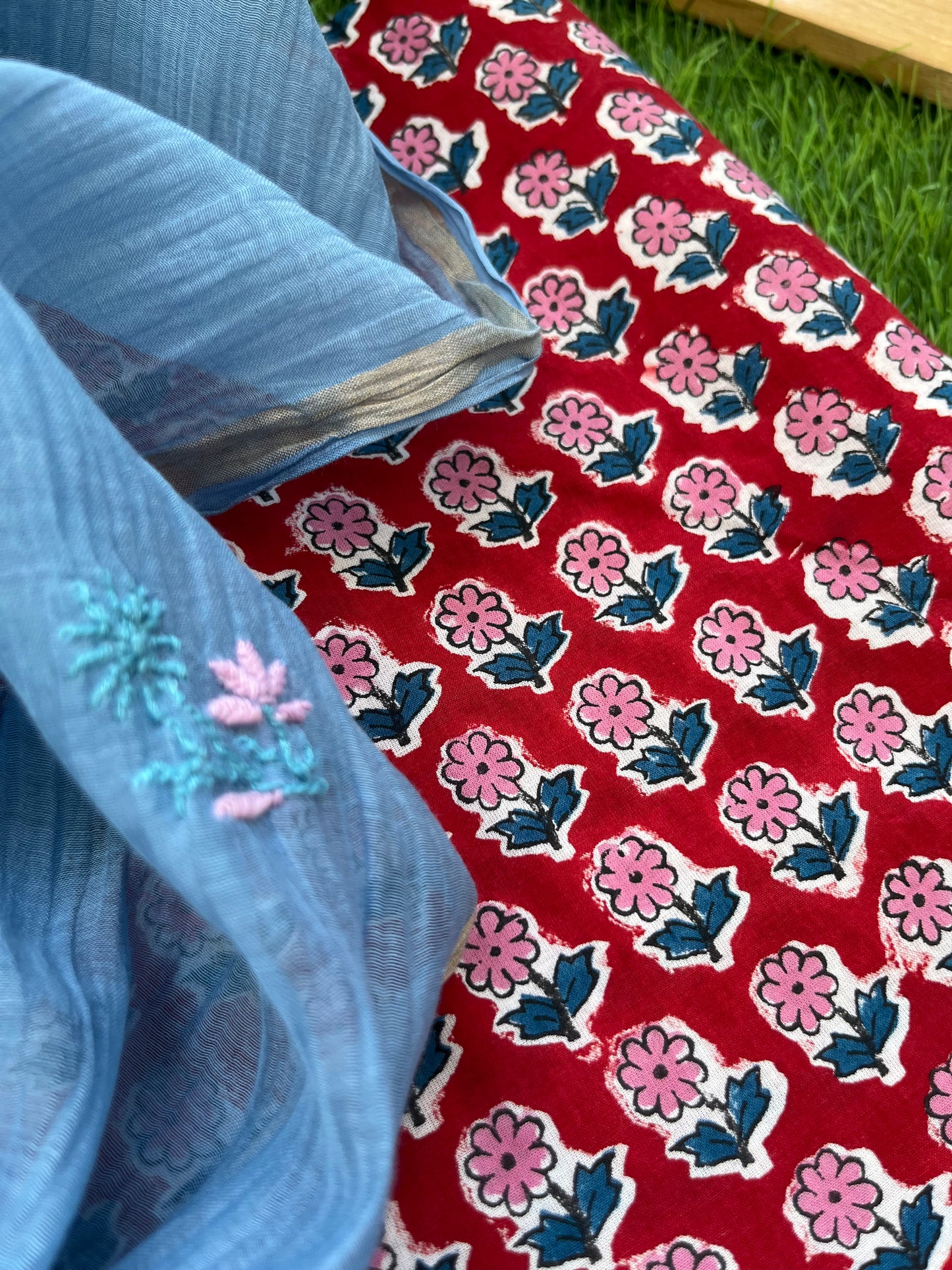 रोज़ाना :Chanderi Chikankari Dupatta with cotton block print kurta bottom Fabric