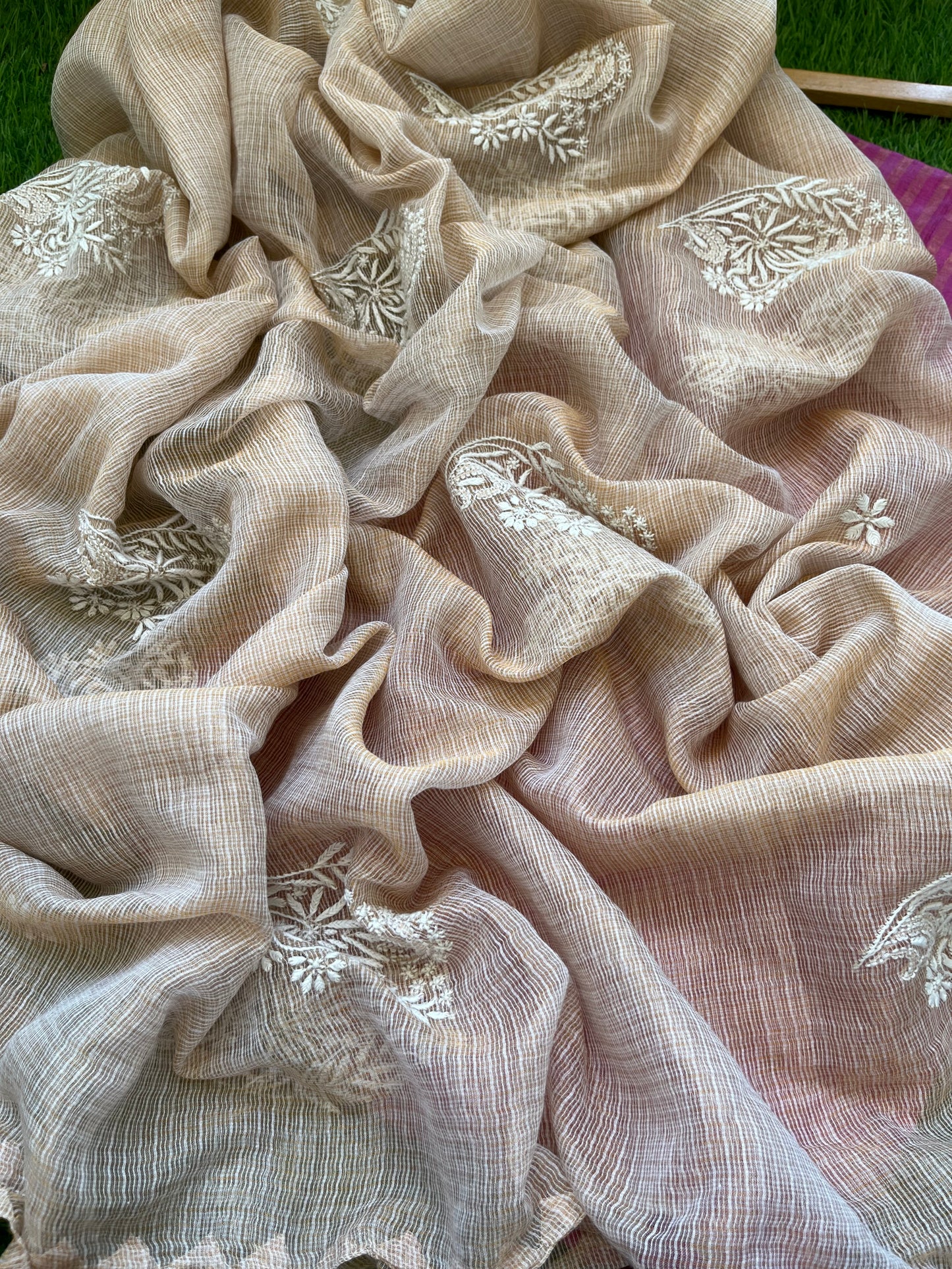 त्योहार :Tussar silk chikankari Dupatta silk with kurta Fabric