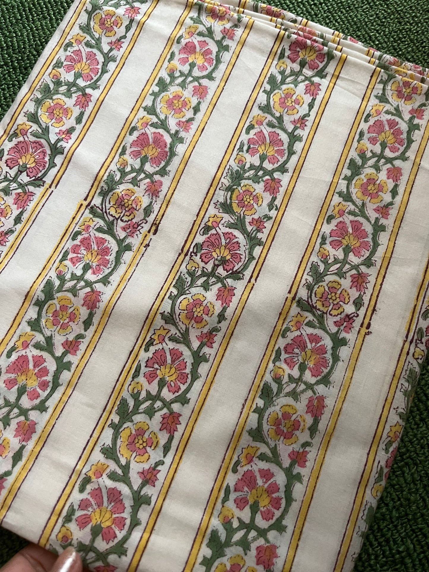 Flat 600-Cotton print