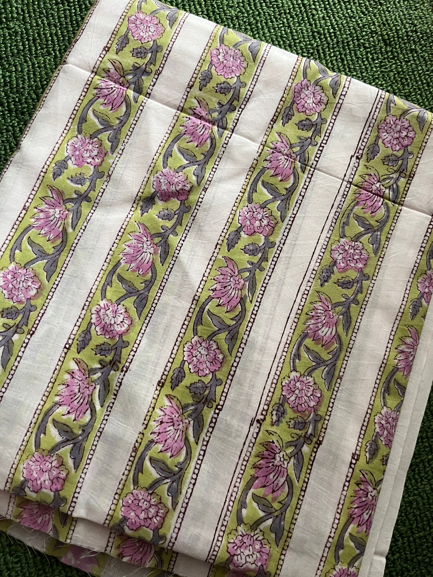 Flat 600-Cotton print