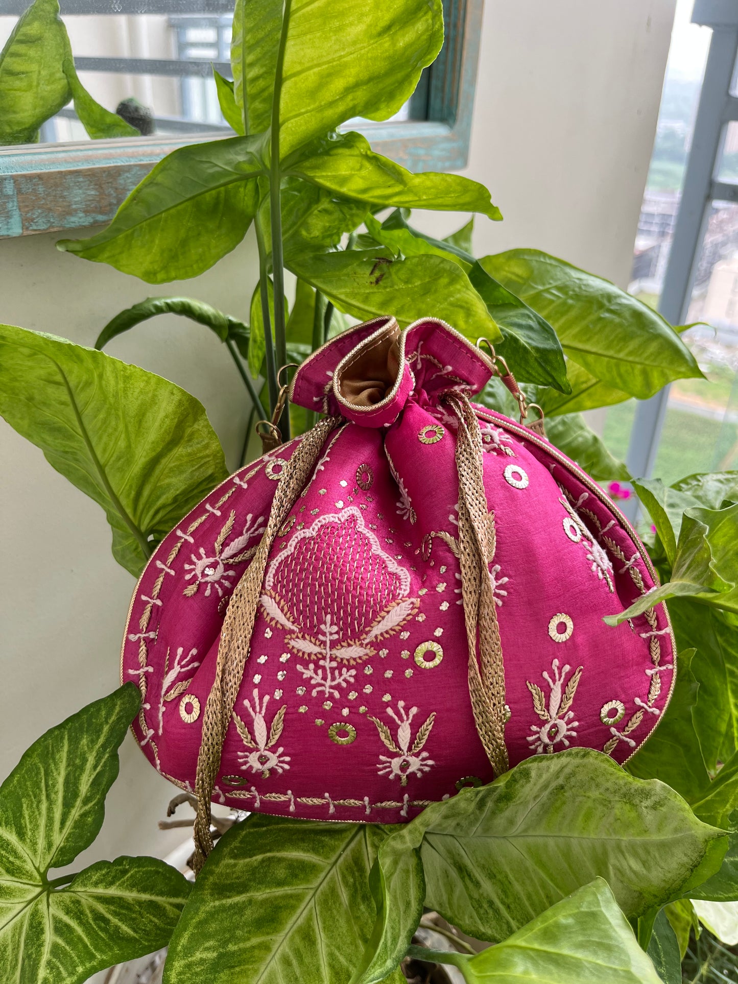 Chikankari Potli