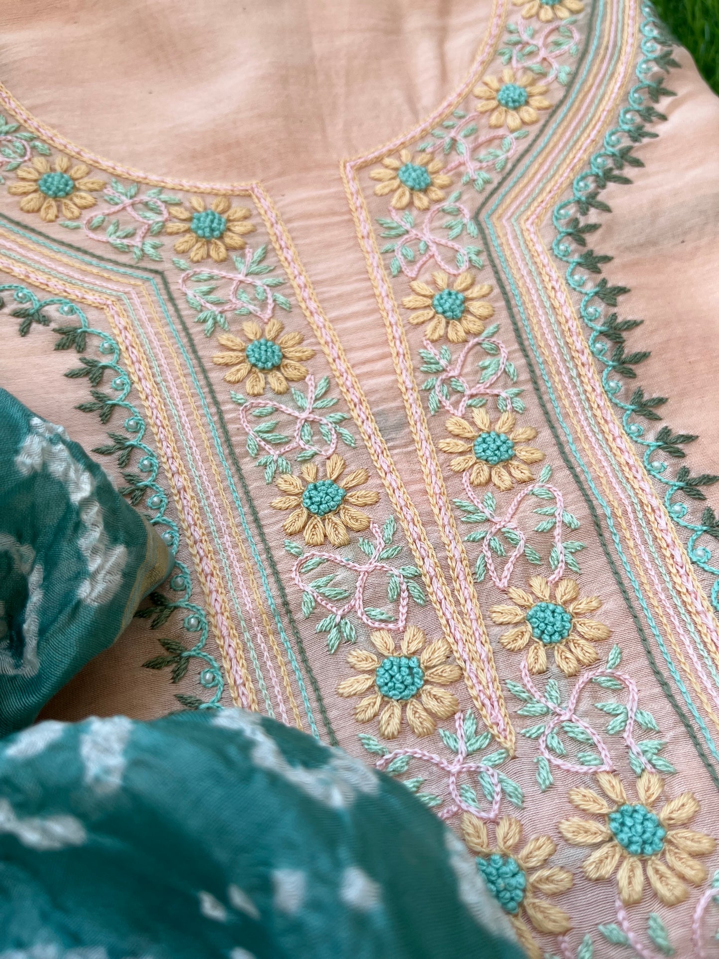 Hand embroidered chanderi kurta bandhani dupatta