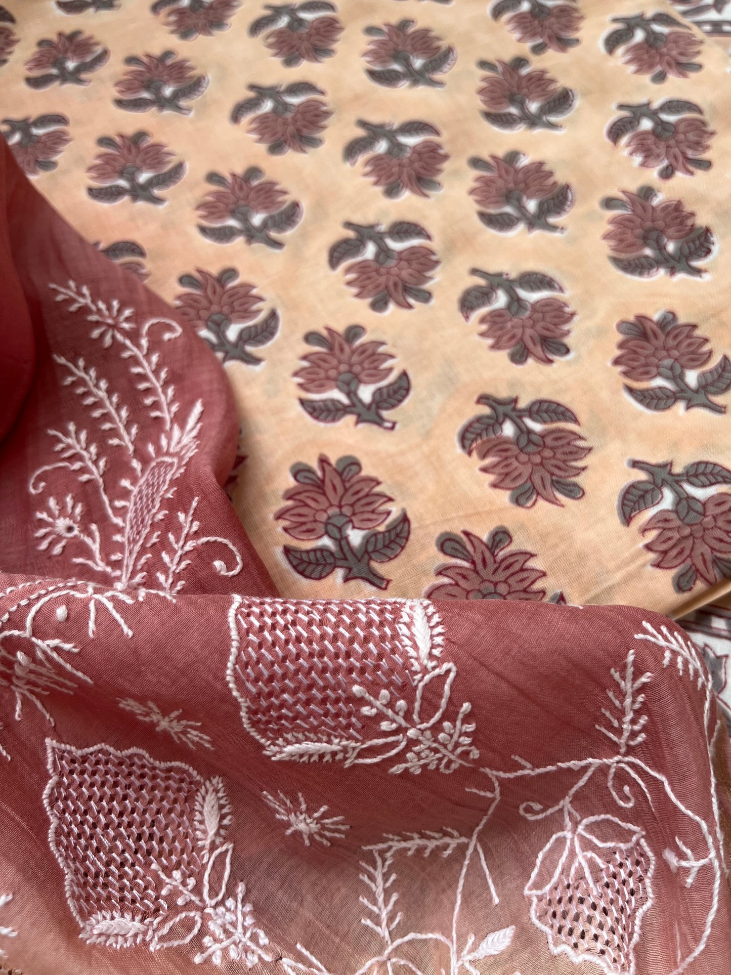 रोज़ाना :Chanderi Chikankari Dupatta with cotton kurta bottom Fabric