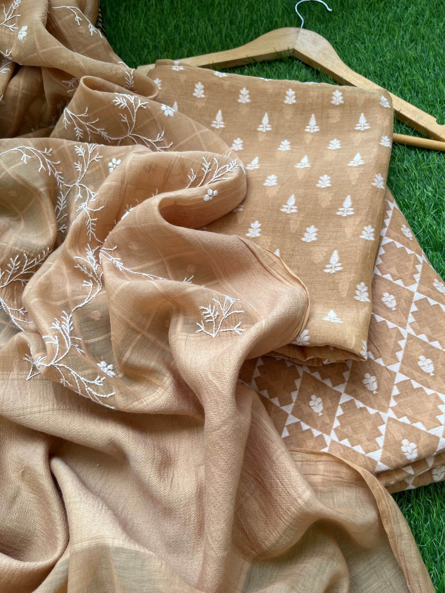 Jaamdani kurta bottom chikankari dupatta