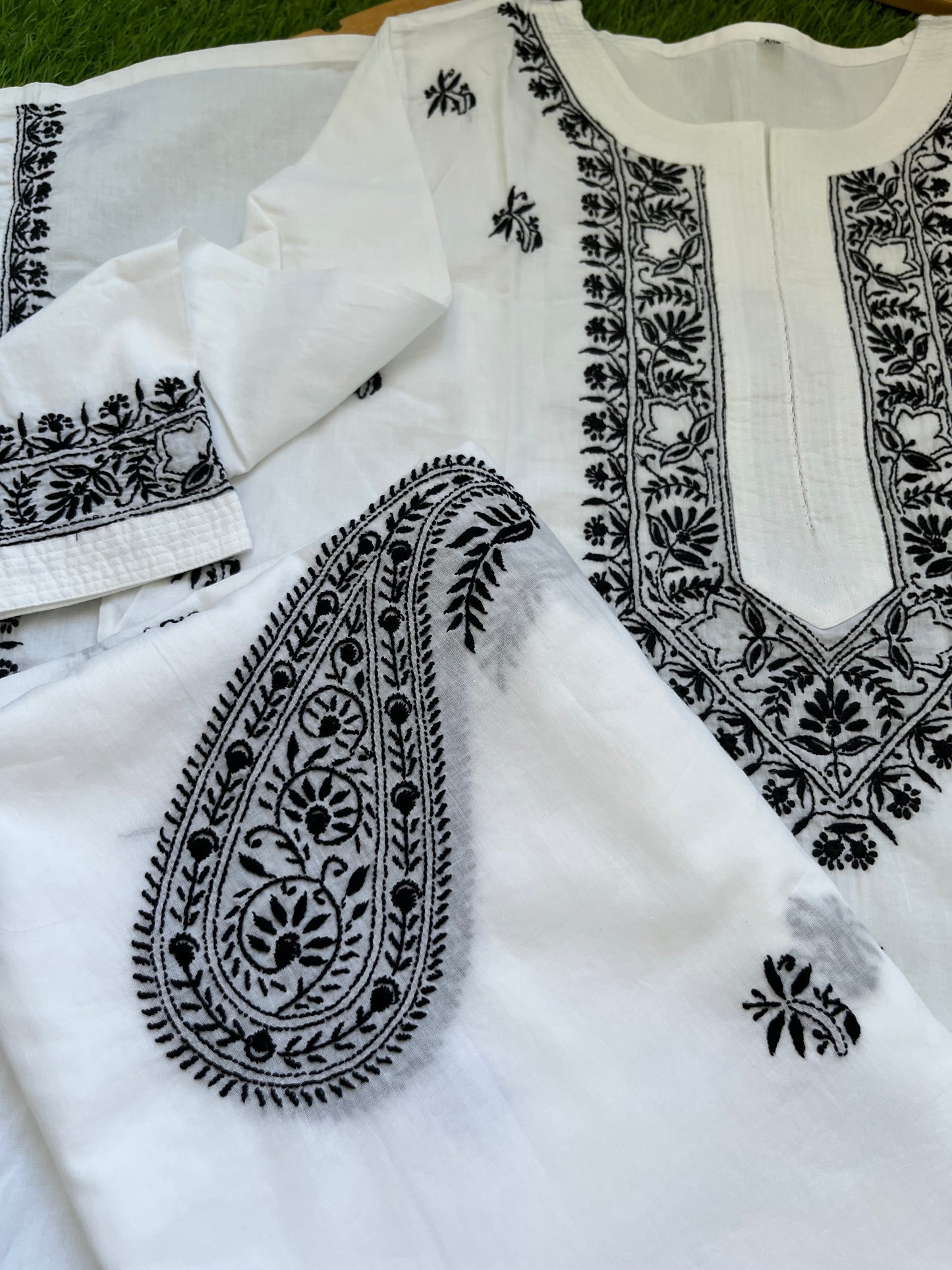 Cotton chikankari kurta dupatta