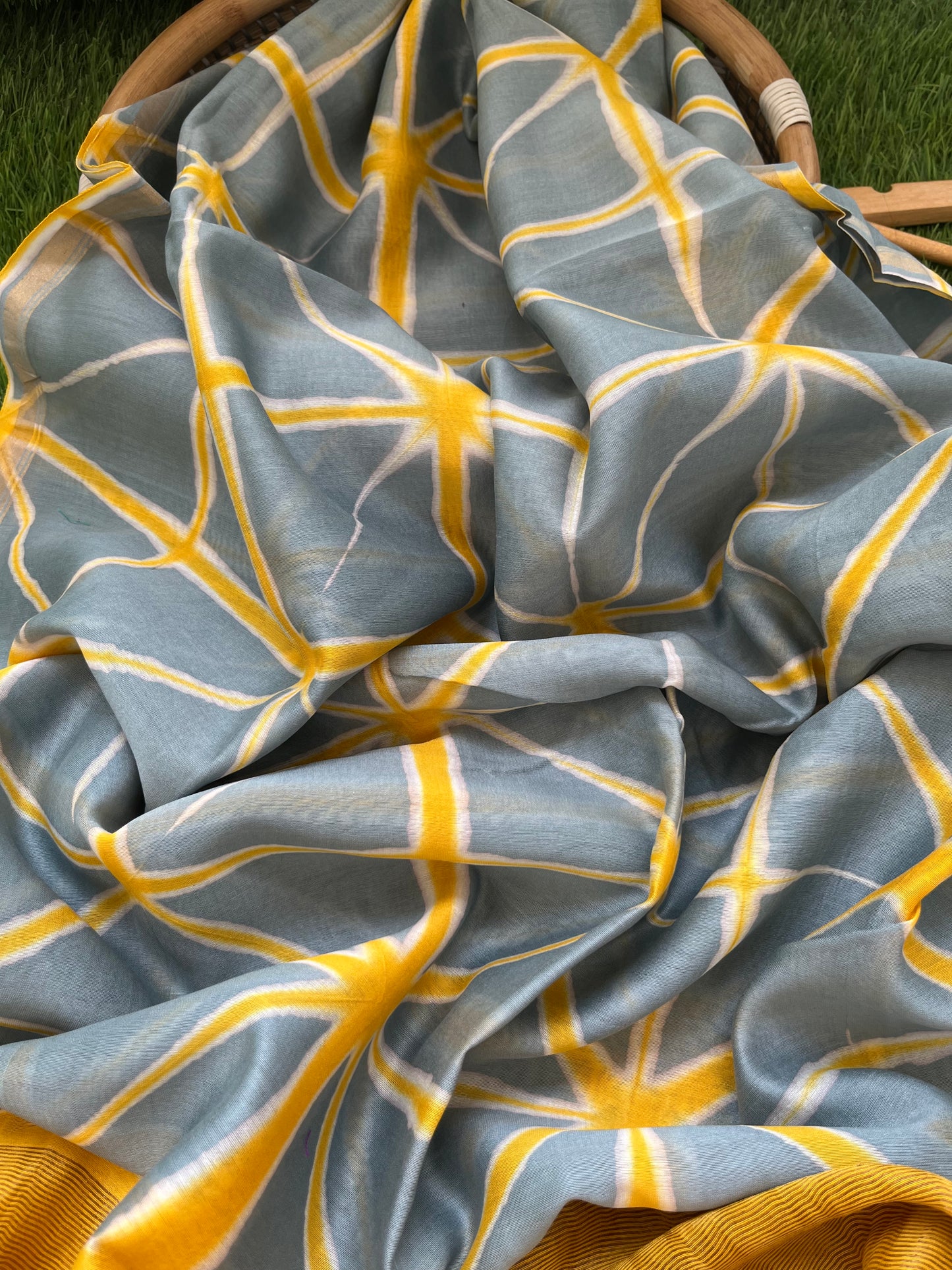 Chanderi Clamp Dye dupatta with plain fabric