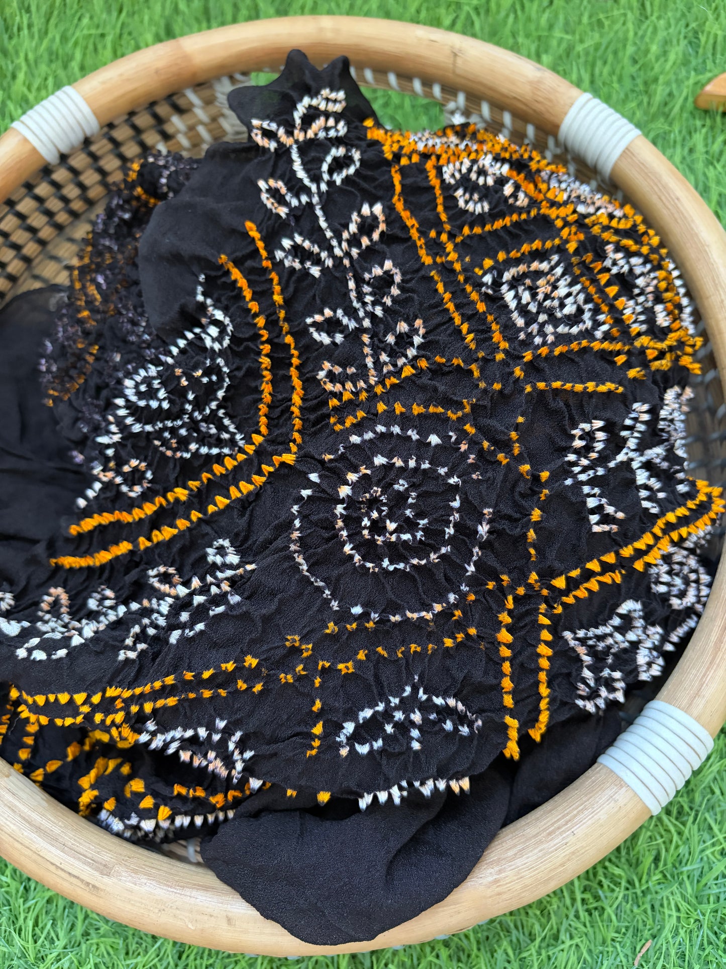 Bandhani chinon Dupatta