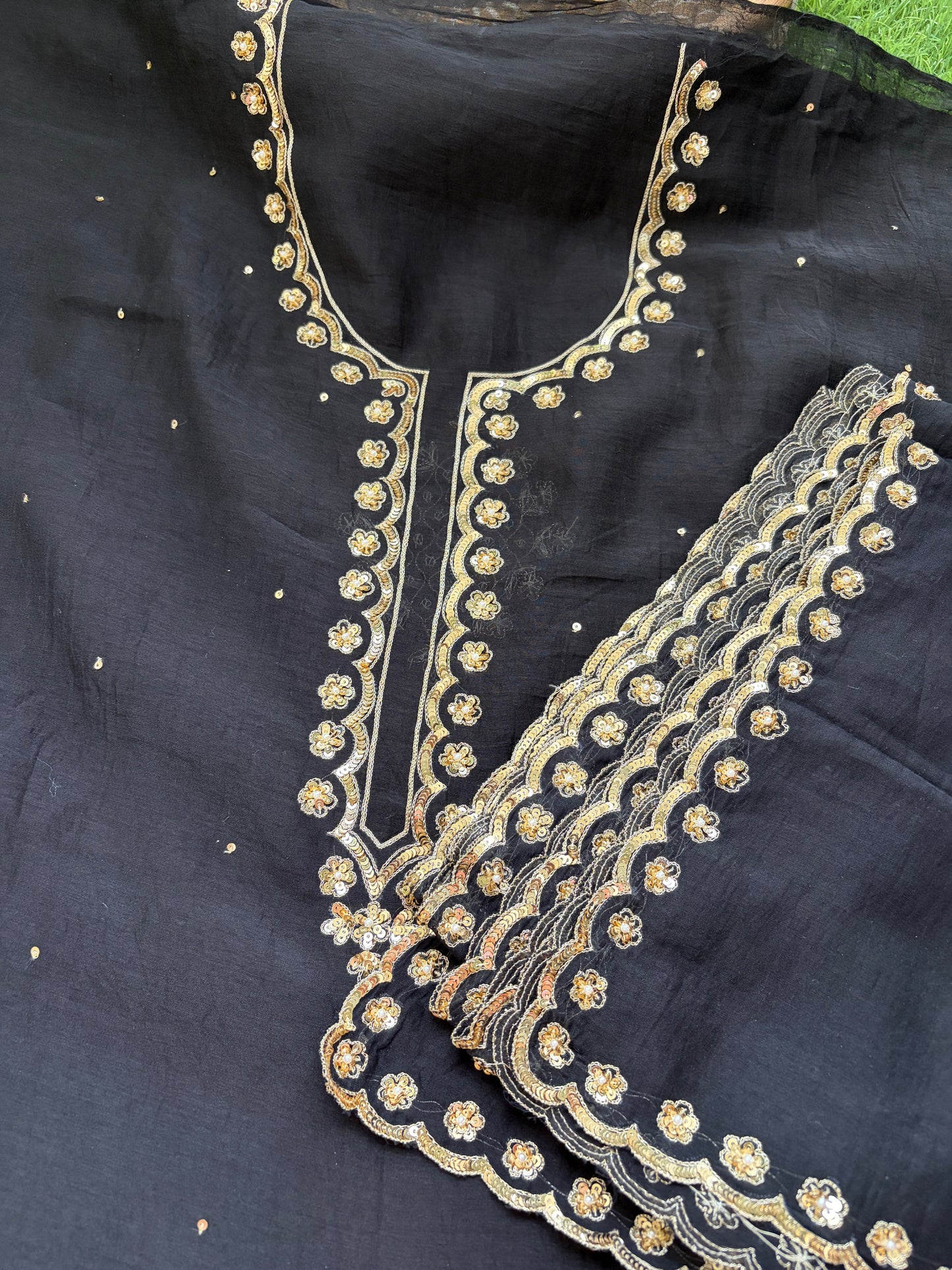 Hand embroidered chanderi kurta dupatta