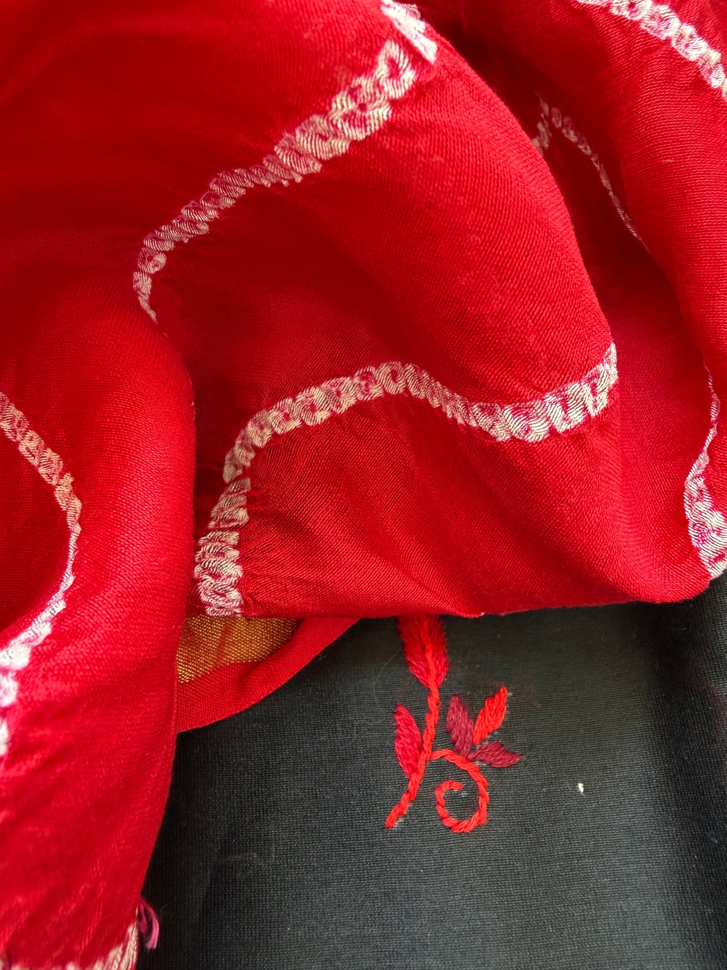 Hand embroidered chanderi kurta chanderi silk bandhani dupatta