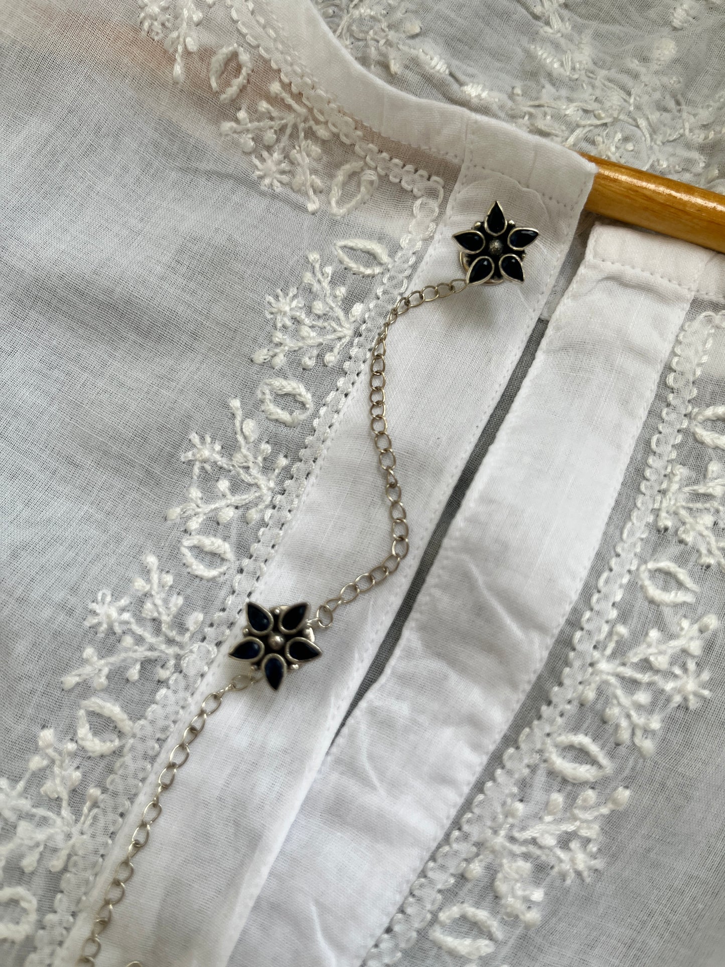 Phool buttons