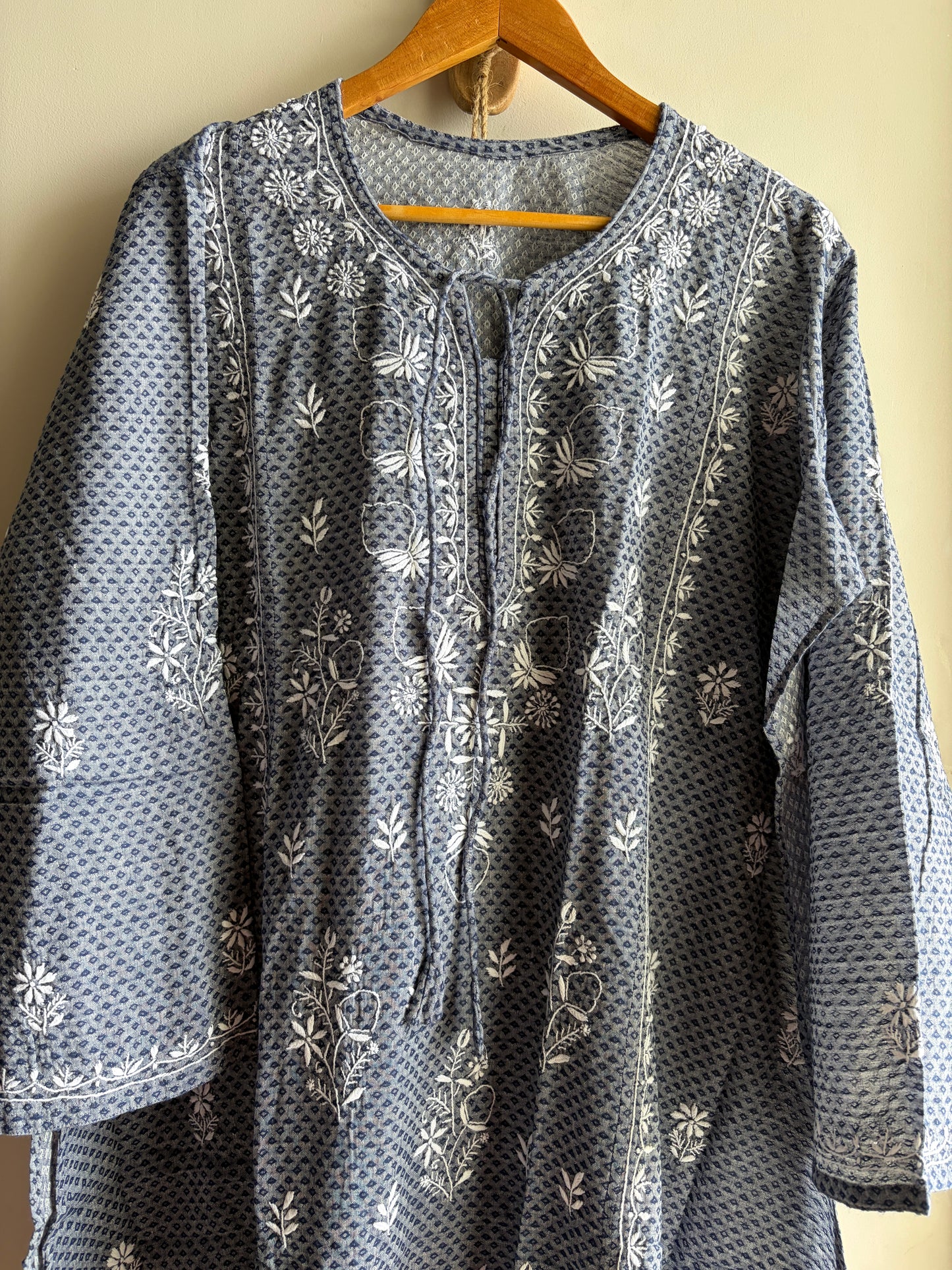 Rozana: Mangalgiri Cotton chikankari kurta