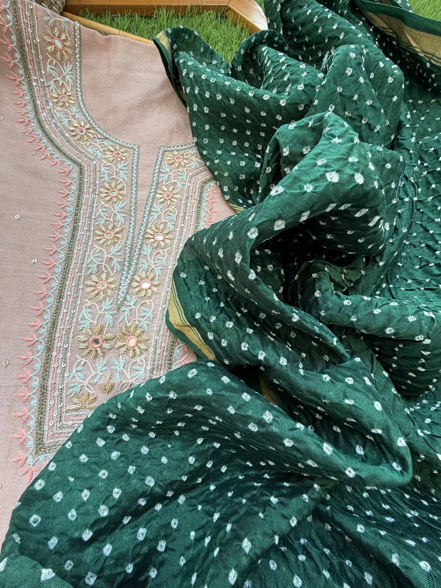 Hand embroidered chanderi kurta chanderi silk bandhani dupatta