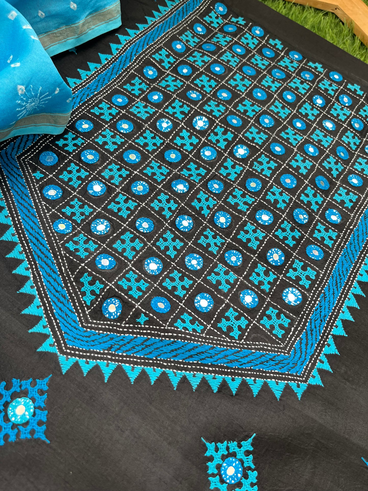 Silk sindhi work kurta fabric with Bandhani chikankari dupatta